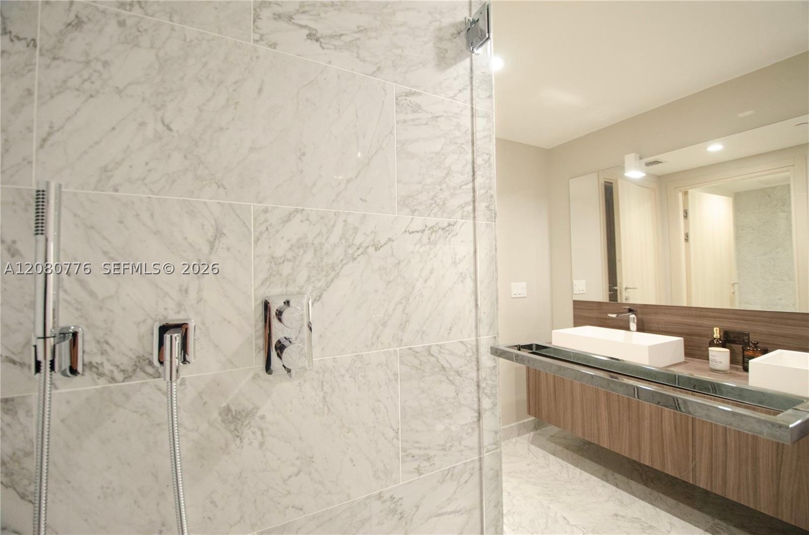 image Brickell Flatiron15