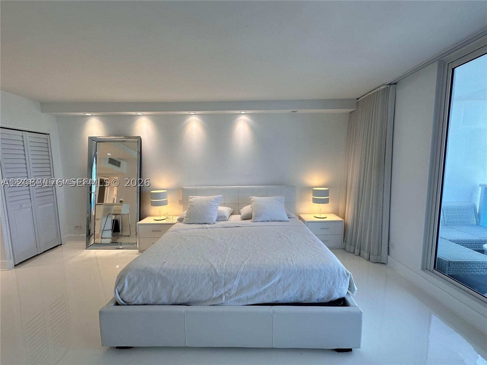 2301 Collins Ave #611 Miami Beach, FL 33139