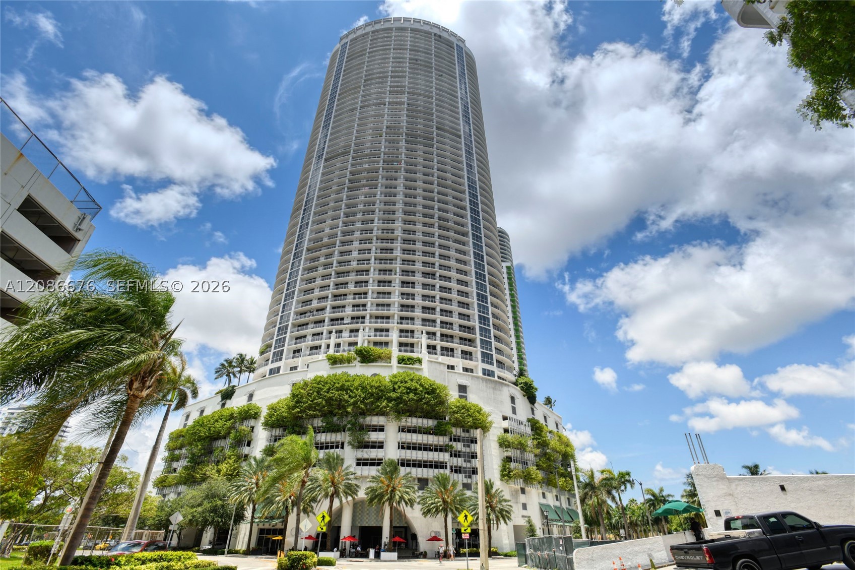 1750 N Bayshore Dr #3205