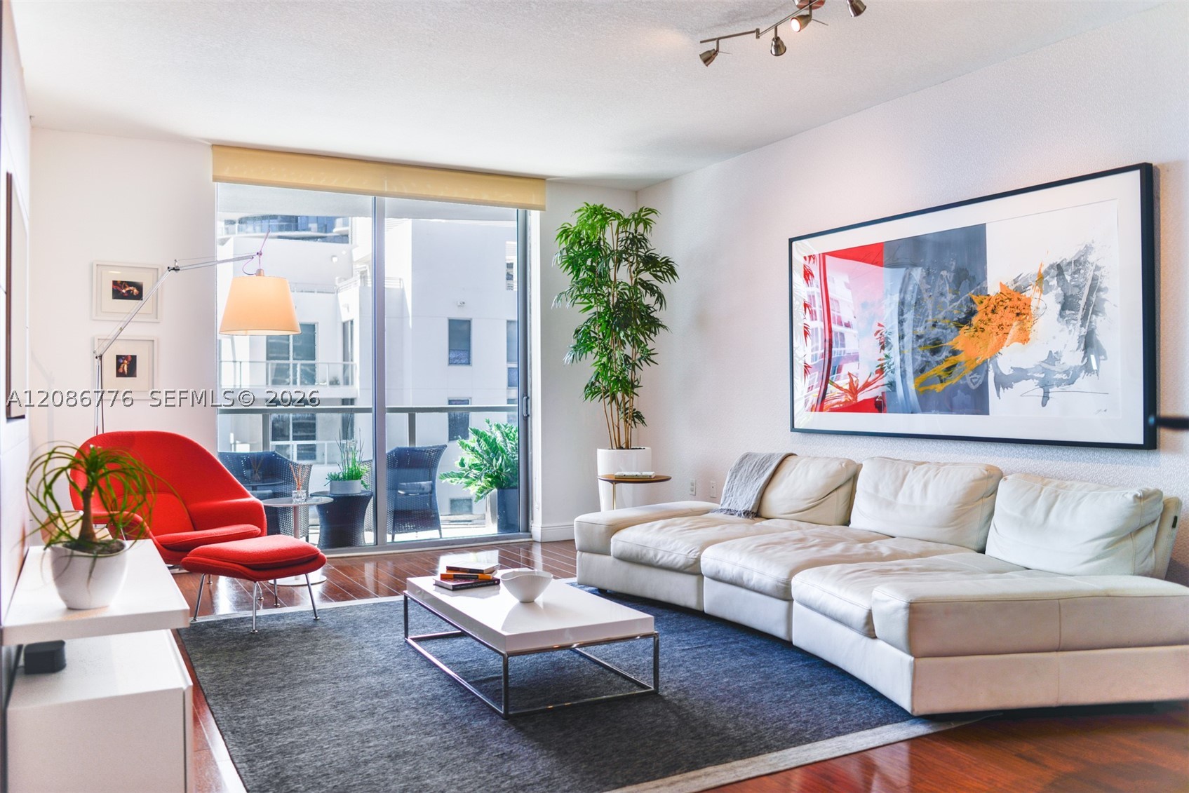 1060 Brickell Ave #3515
