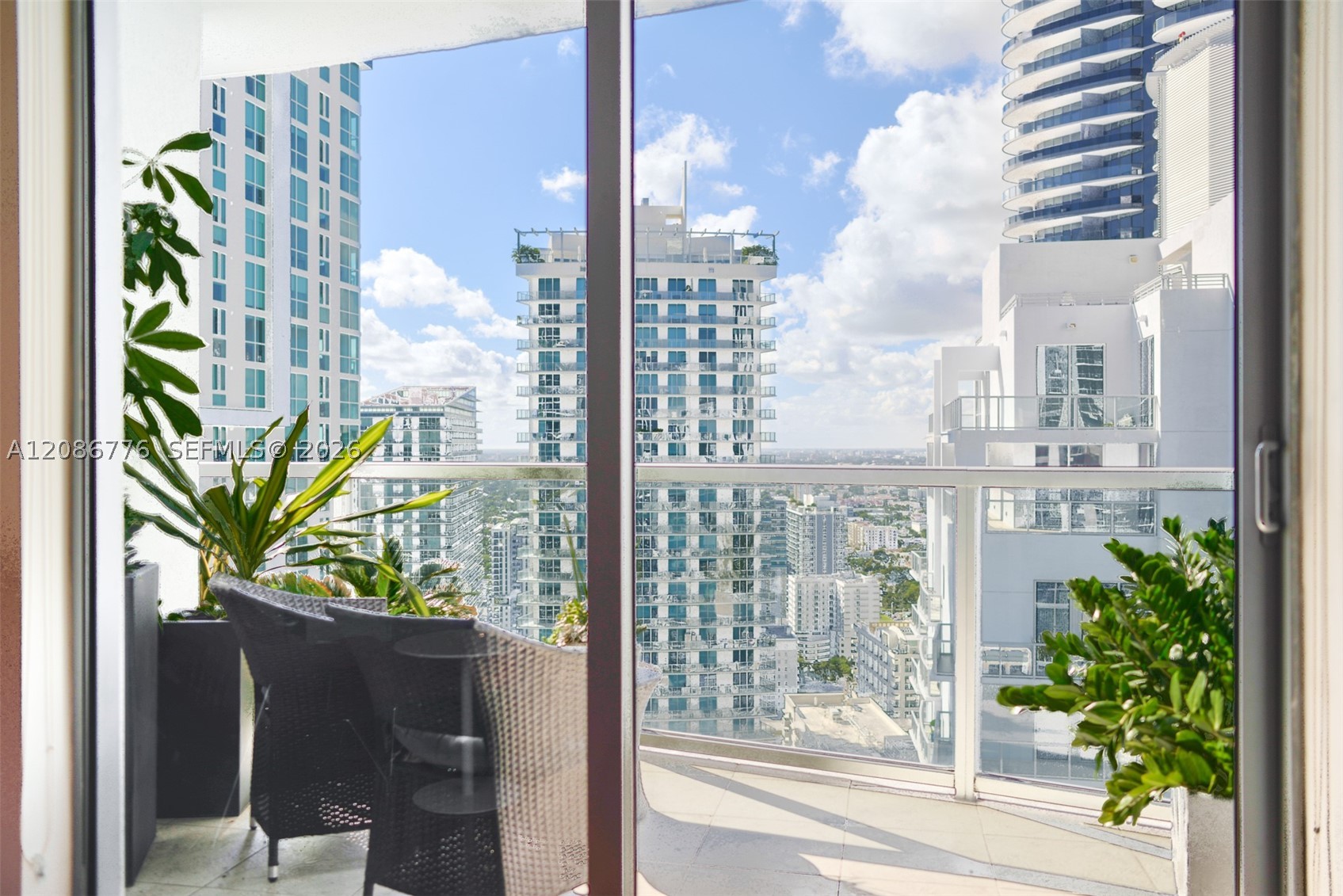 image 1060 Brickell - 106014
