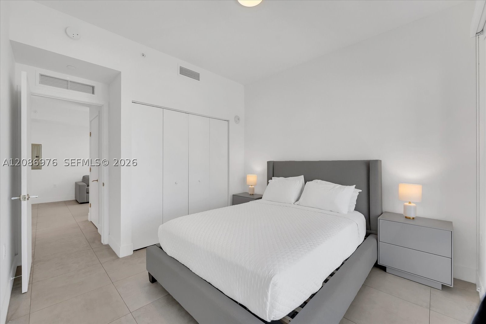 image Smart Brickell I11