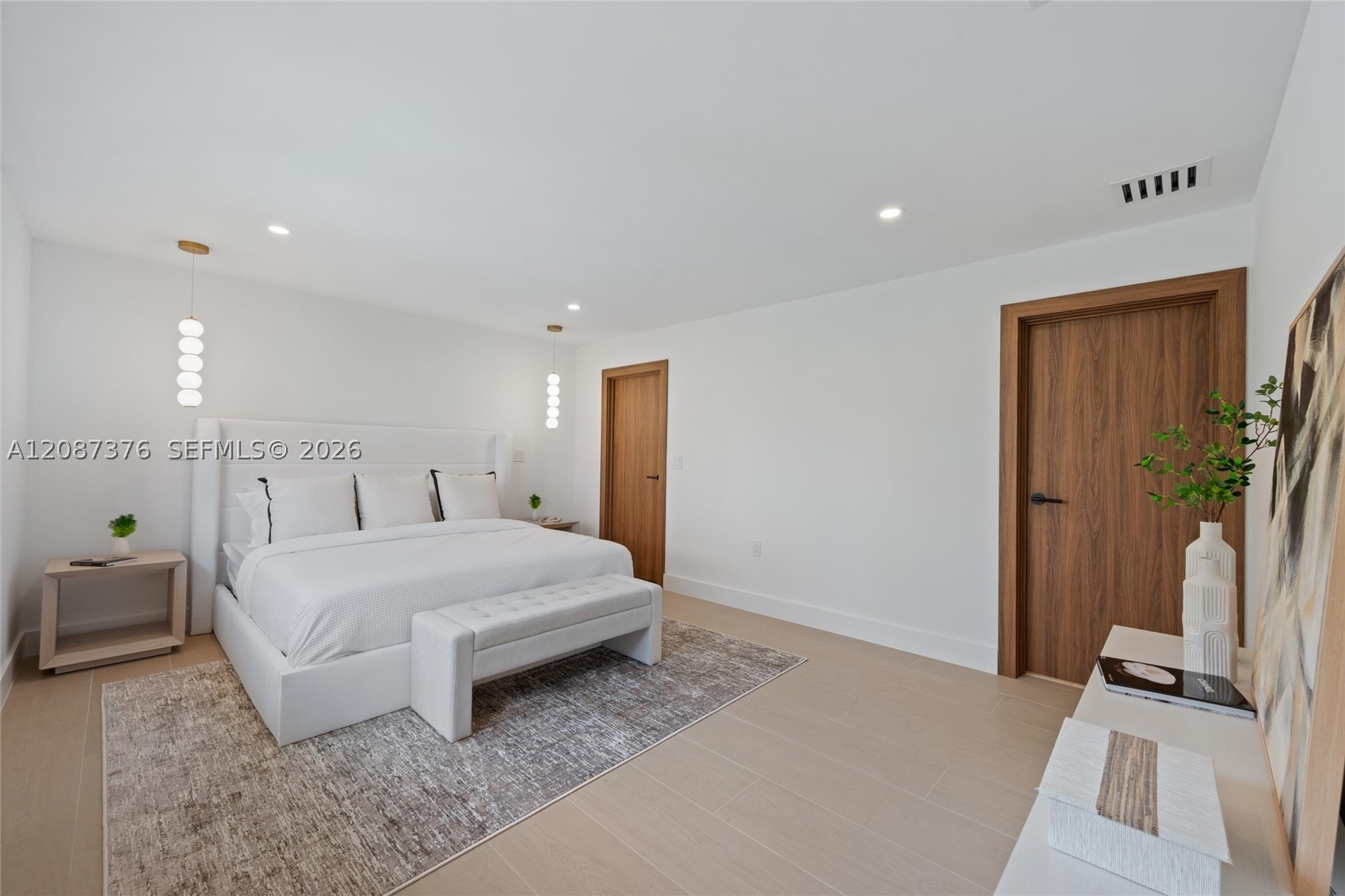1320 Alhambra Cir Coral Gables, FL 33134