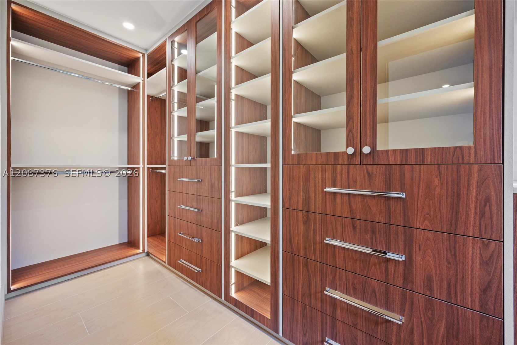 1320 Alhambra Cir Coral Gables, FL 33134