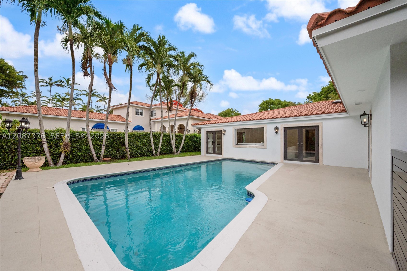 1320 Alhambra Cir Coral Gables, FL 33134