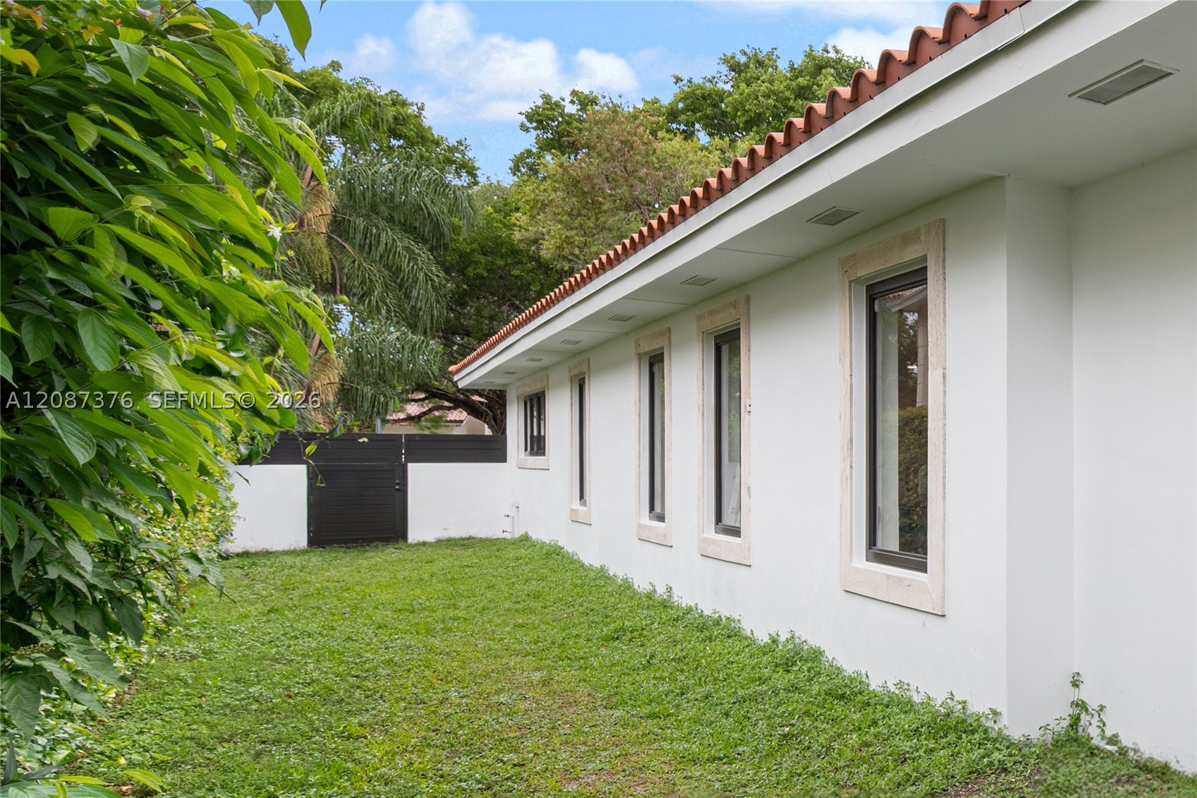1320 Alhambra Cir Coral Gables, FL 33134