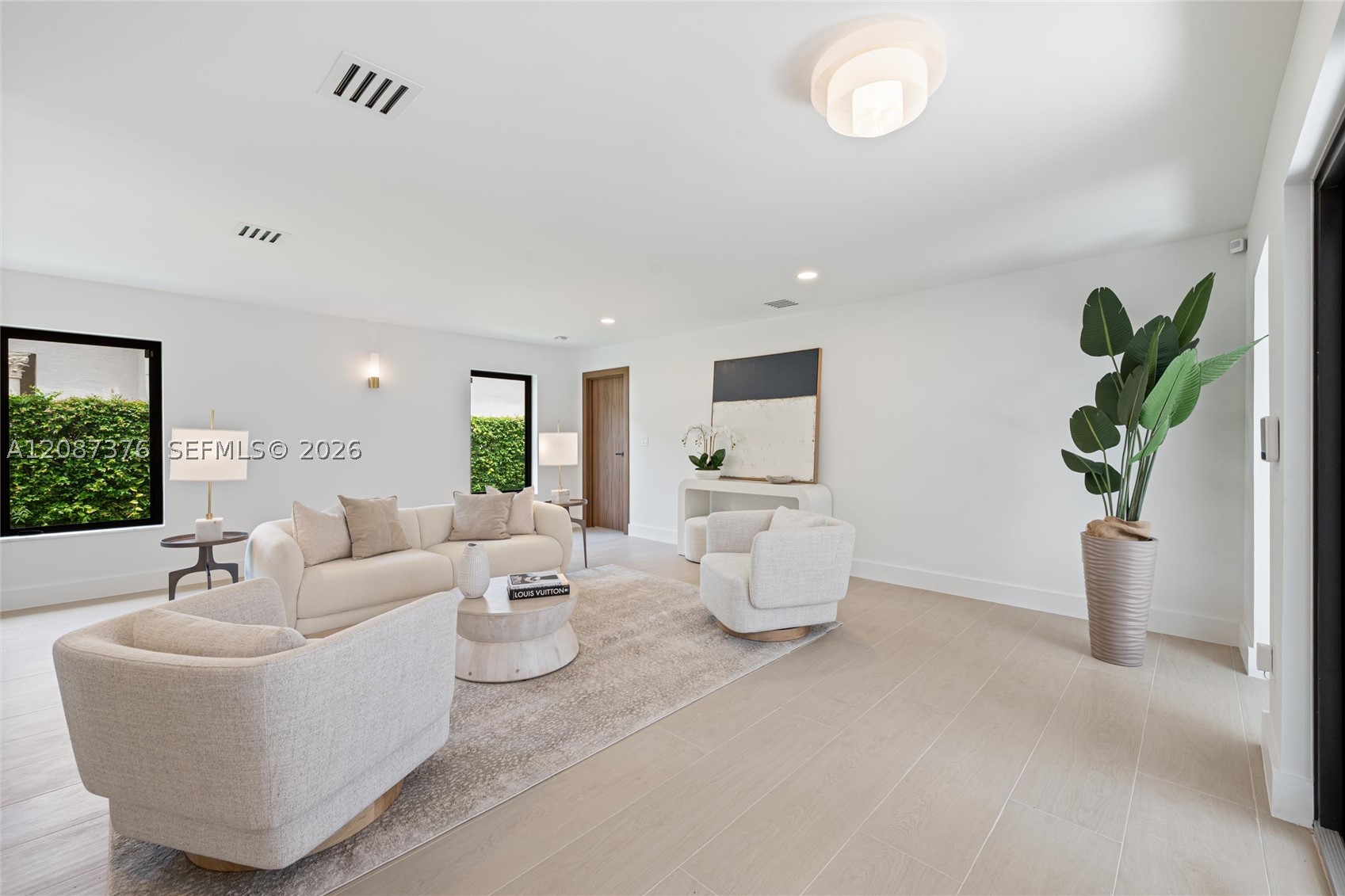 1320 Alhambra Cir Coral Gables, FL 33134
