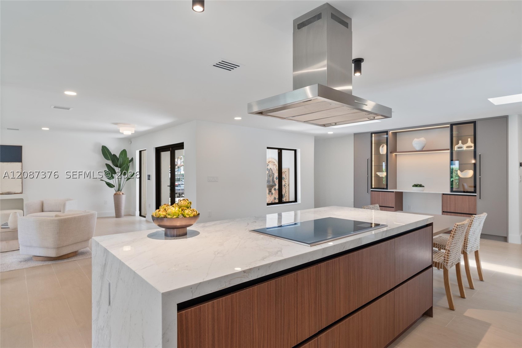 1320 Alhambra Cir Coral Gables, FL 33134