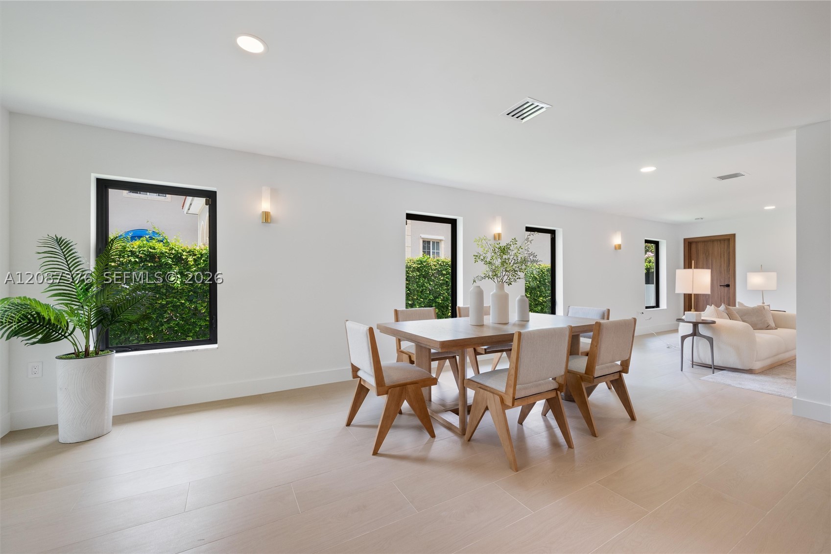 1320 Alhambra Cir Coral Gables, FL 33134