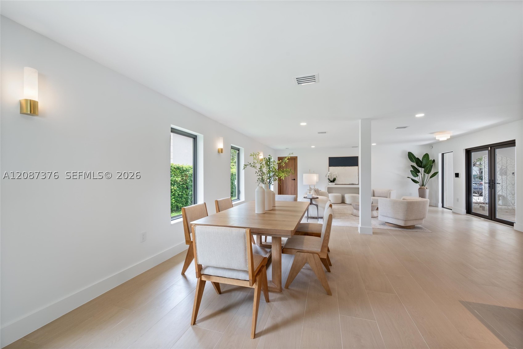 1320 Alhambra Cir Coral Gables, FL 33134