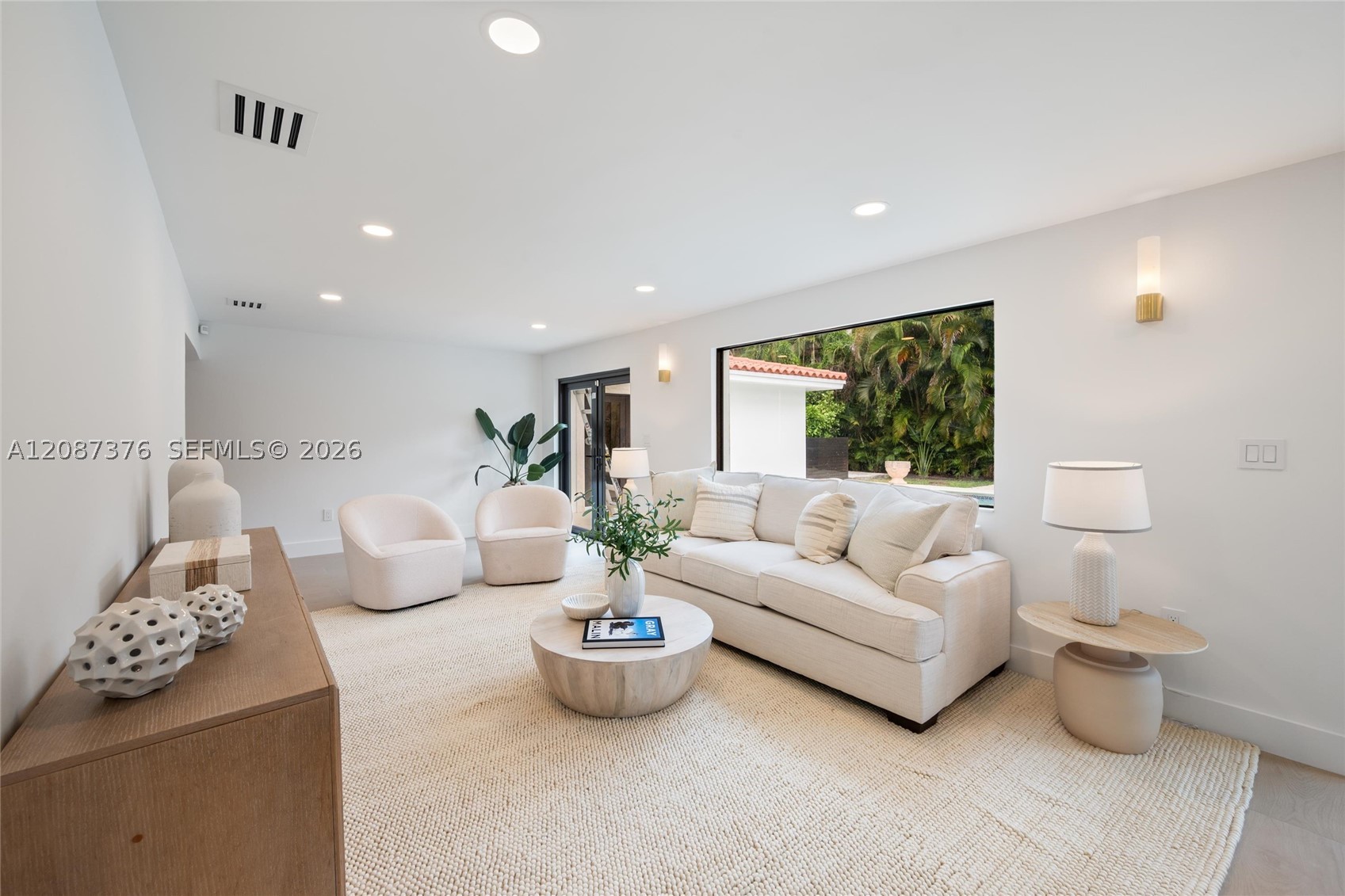 1320 Alhambra Cir Coral Gables, FL 33134