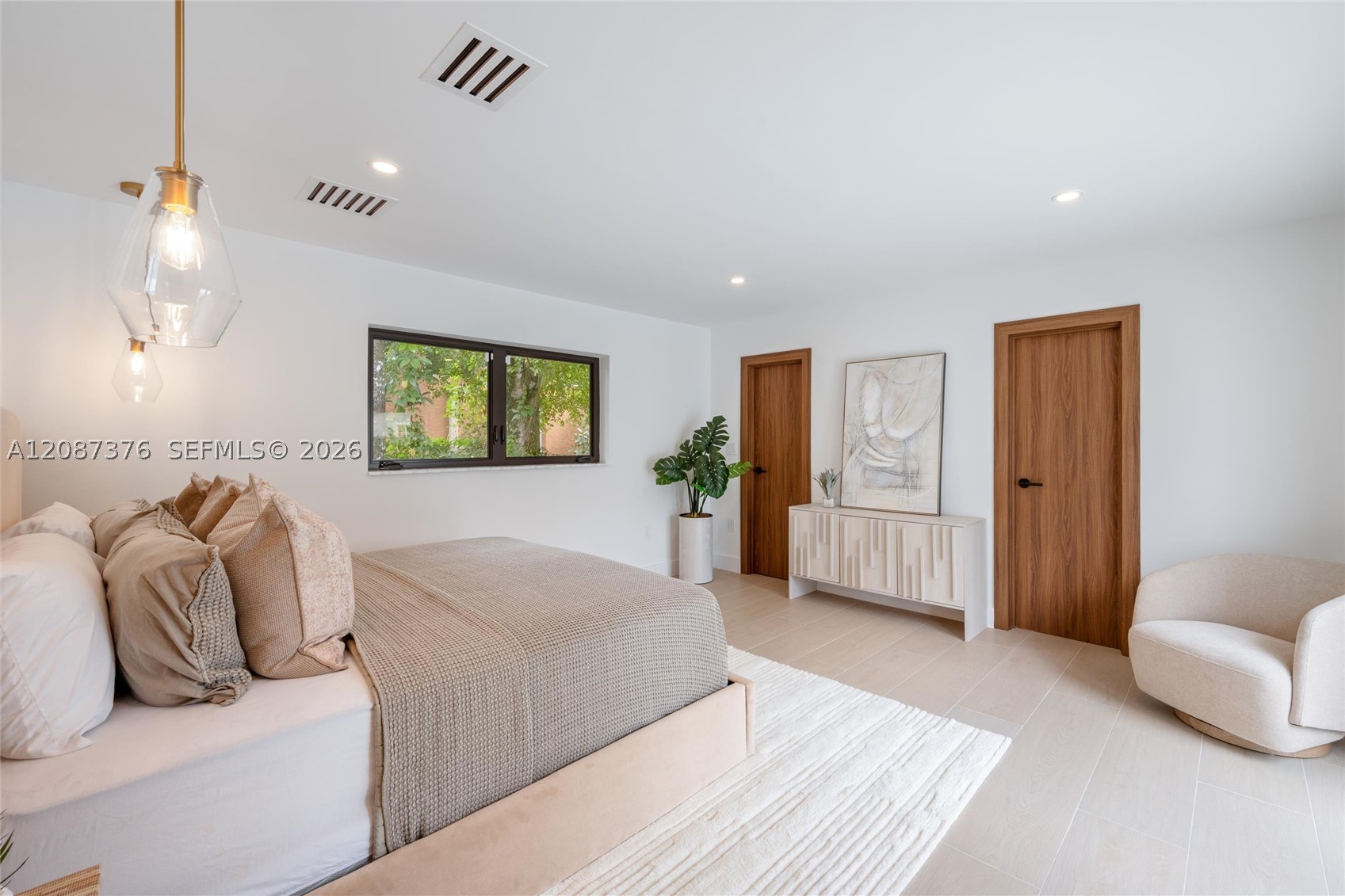 1320 Alhambra Cir Coral Gables, FL 33134