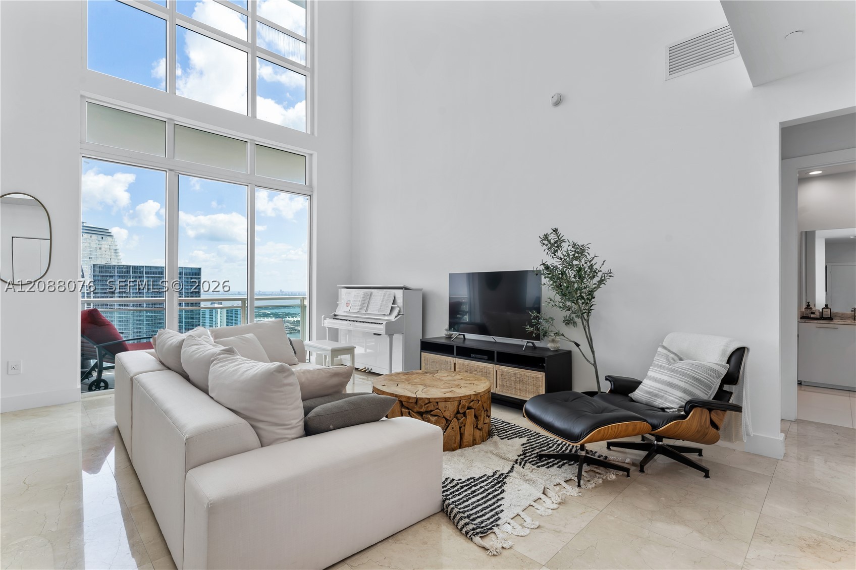 image The Plaza on Brickell East2