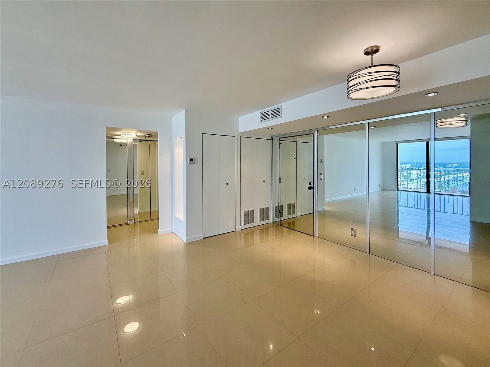 image Winston Towers 70022