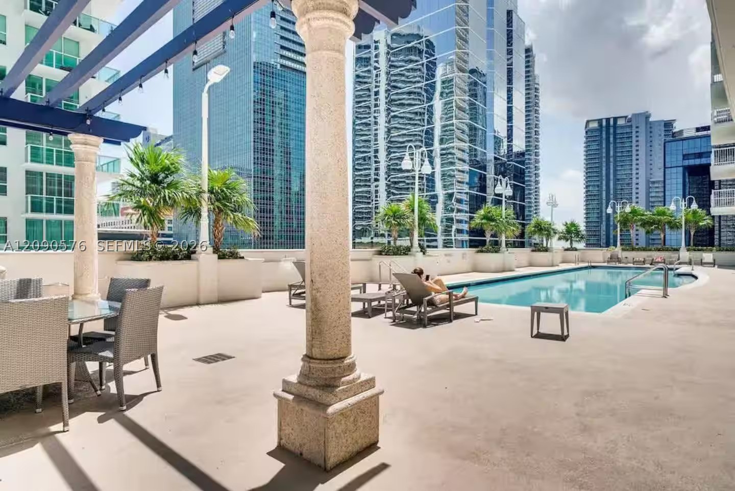 image The Club at Brickell Bay10