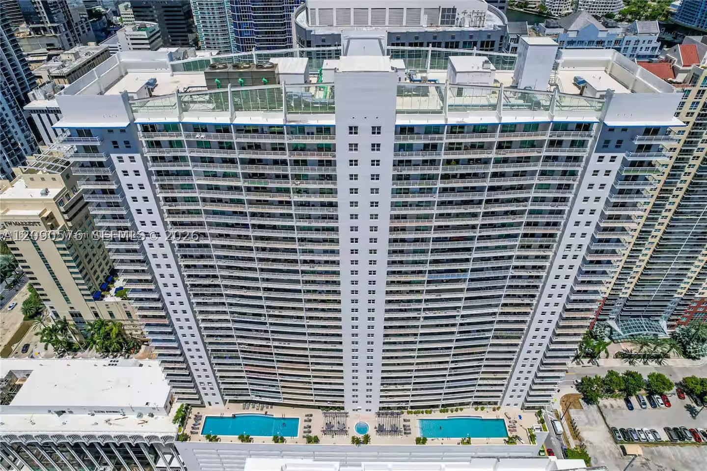 image The Club at Brickell Bay11