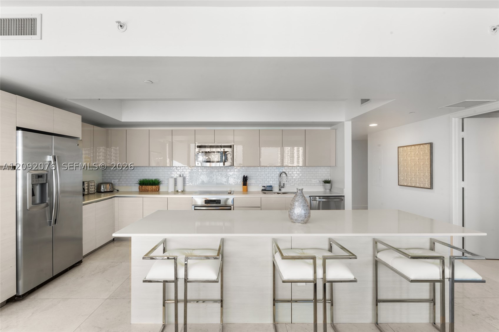 image Beachwalk Condominium10