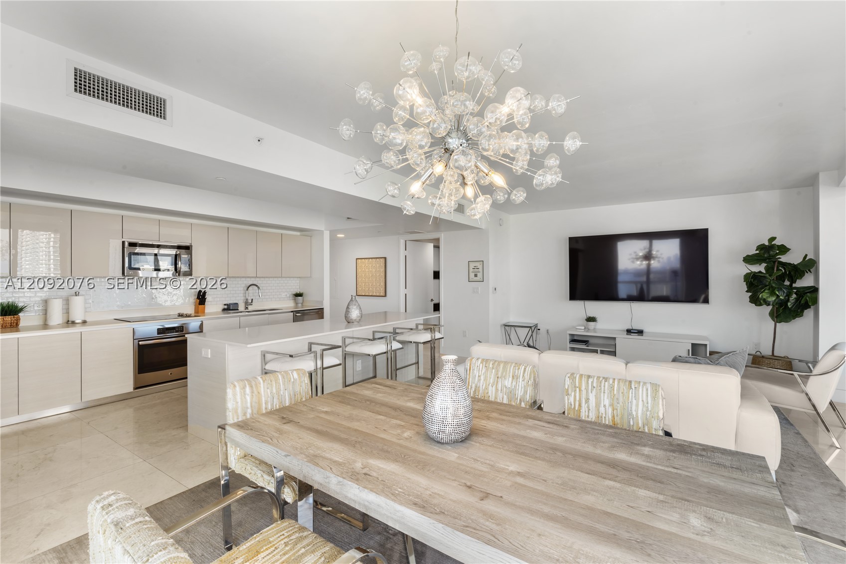 image Beachwalk Condominium11
