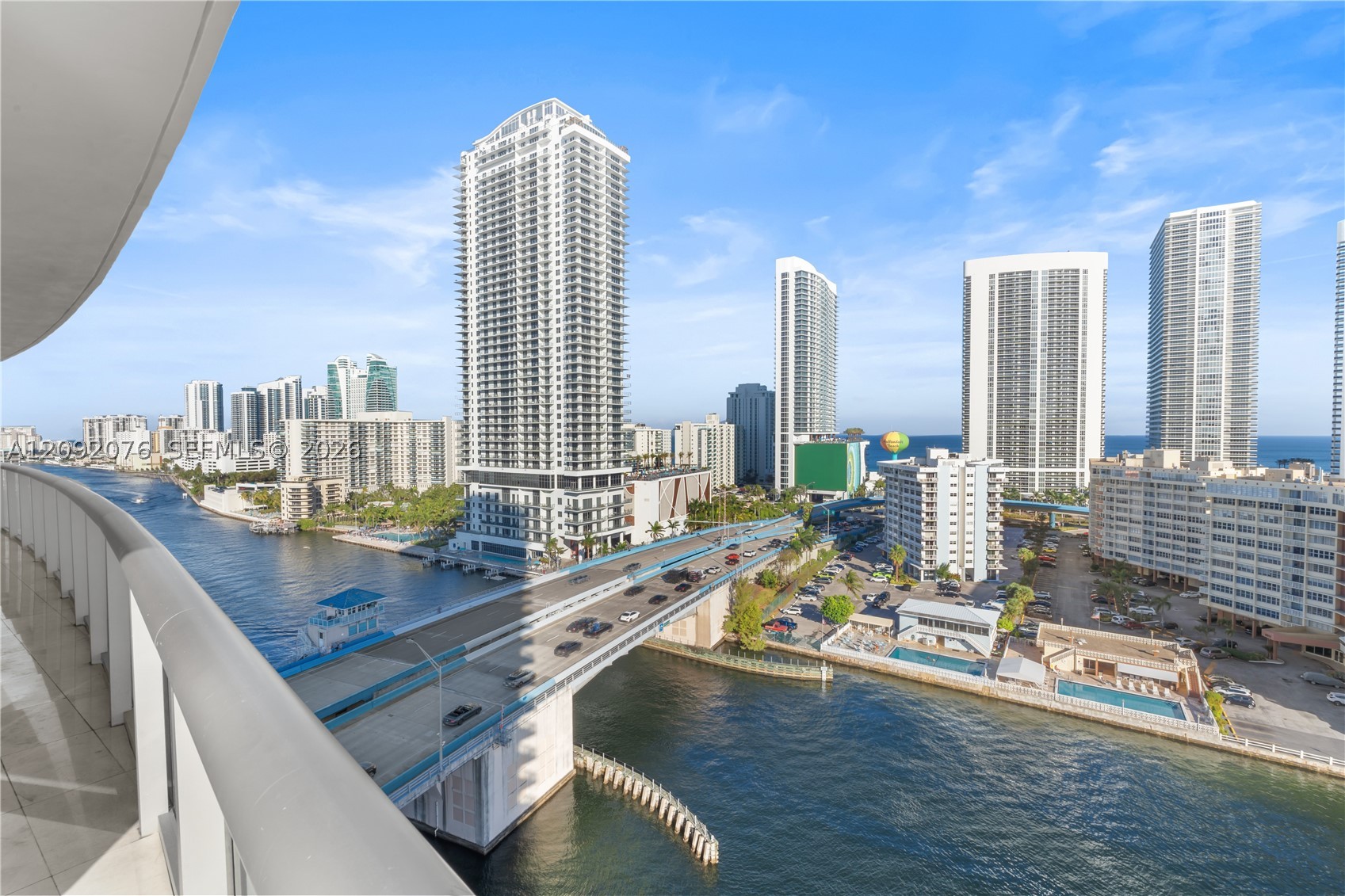 image Beachwalk Condominium2