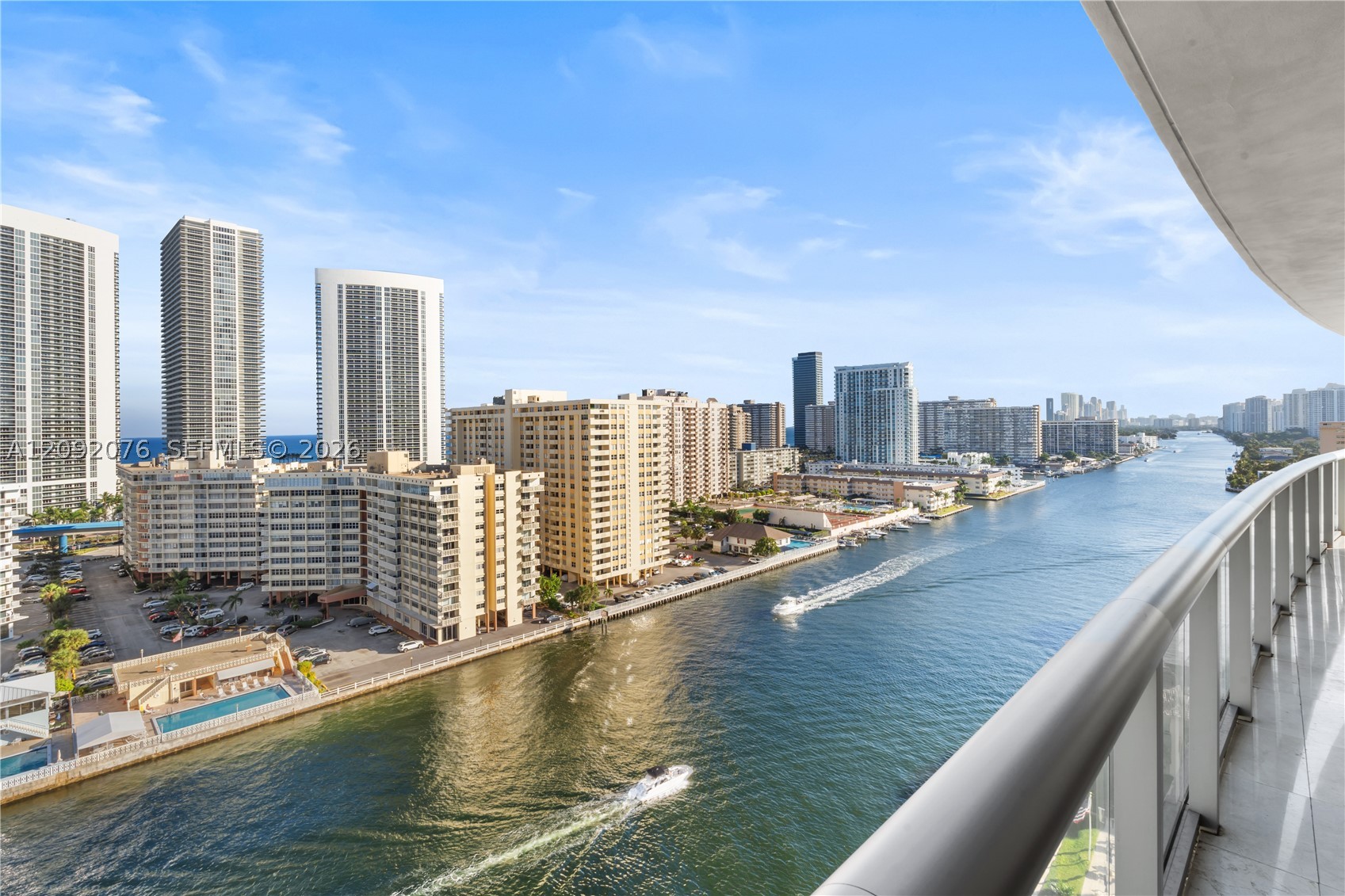image Beachwalk Condominium3