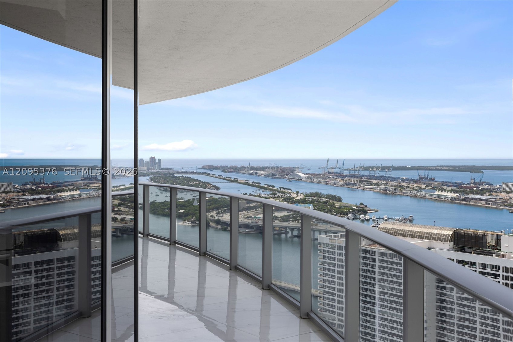 image Aria on the Bay0