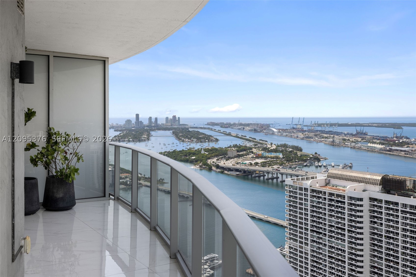 image Aria on the Bay10