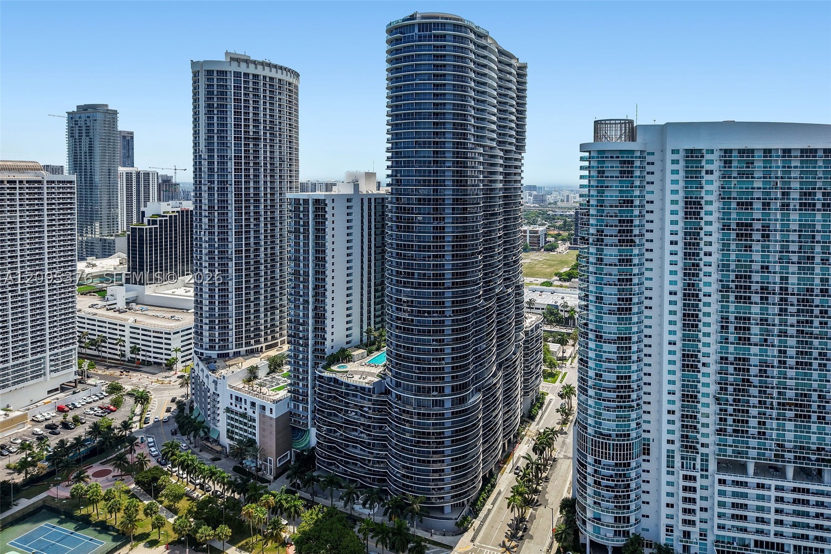 image Aria on the Bay51