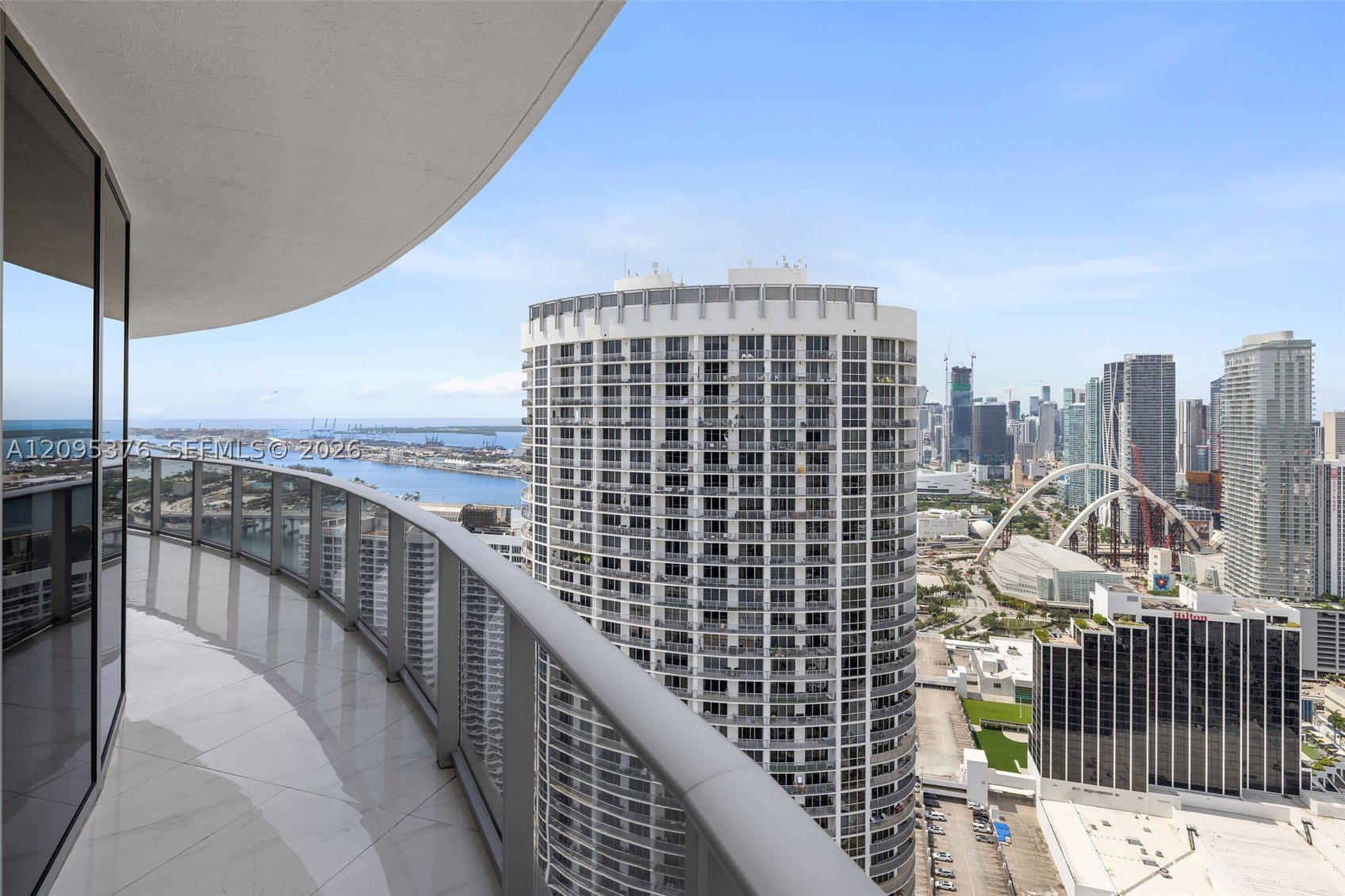 image Aria on the Bay6