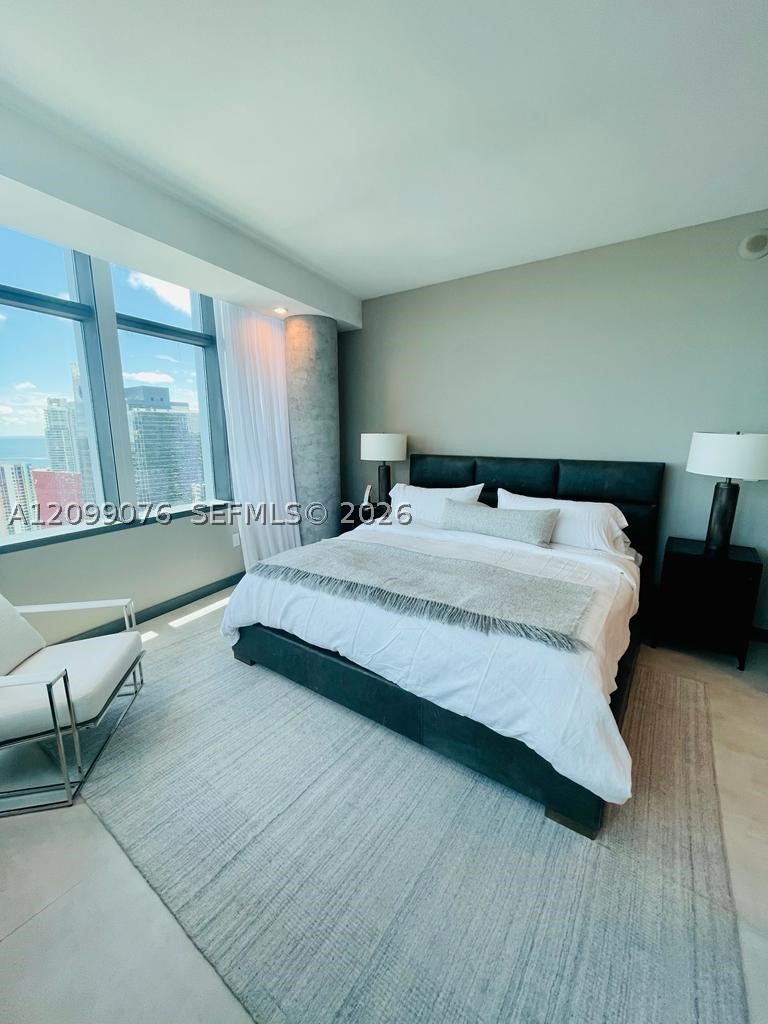 image Brickell Arch14