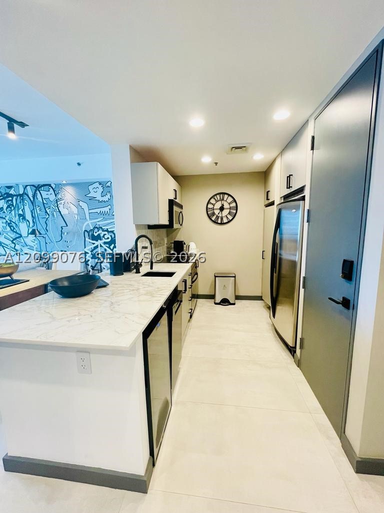 image Brickell Arch4