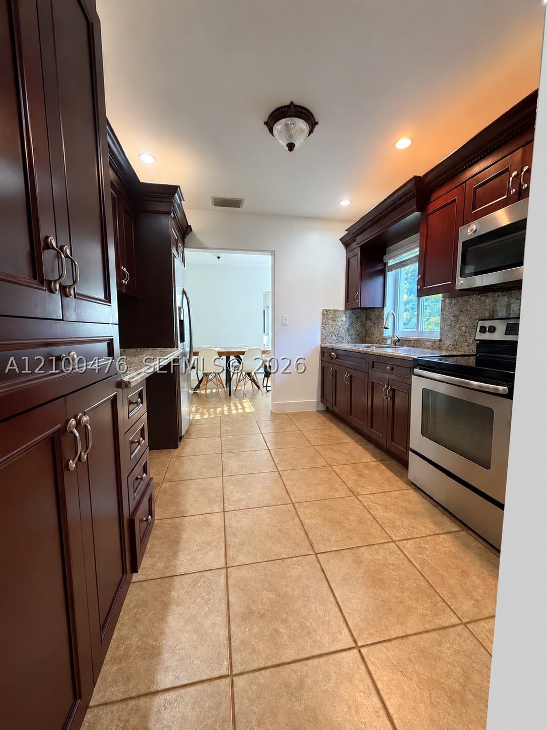5801 SW 53rd Ter Miami, FL 33155