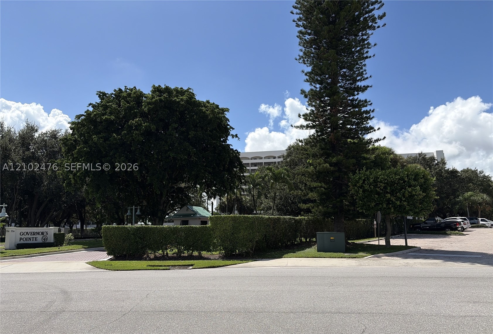 356 Golfview Rd #305