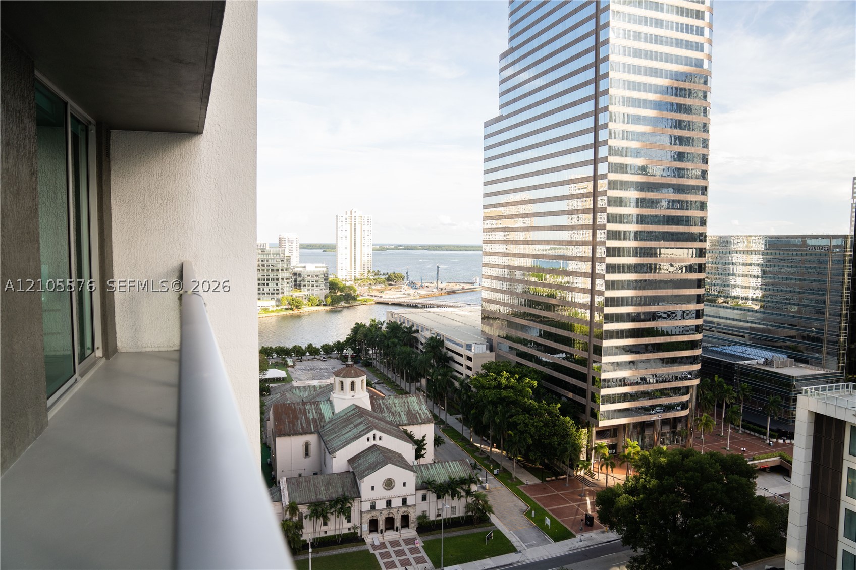500 Brickell Ave #1910