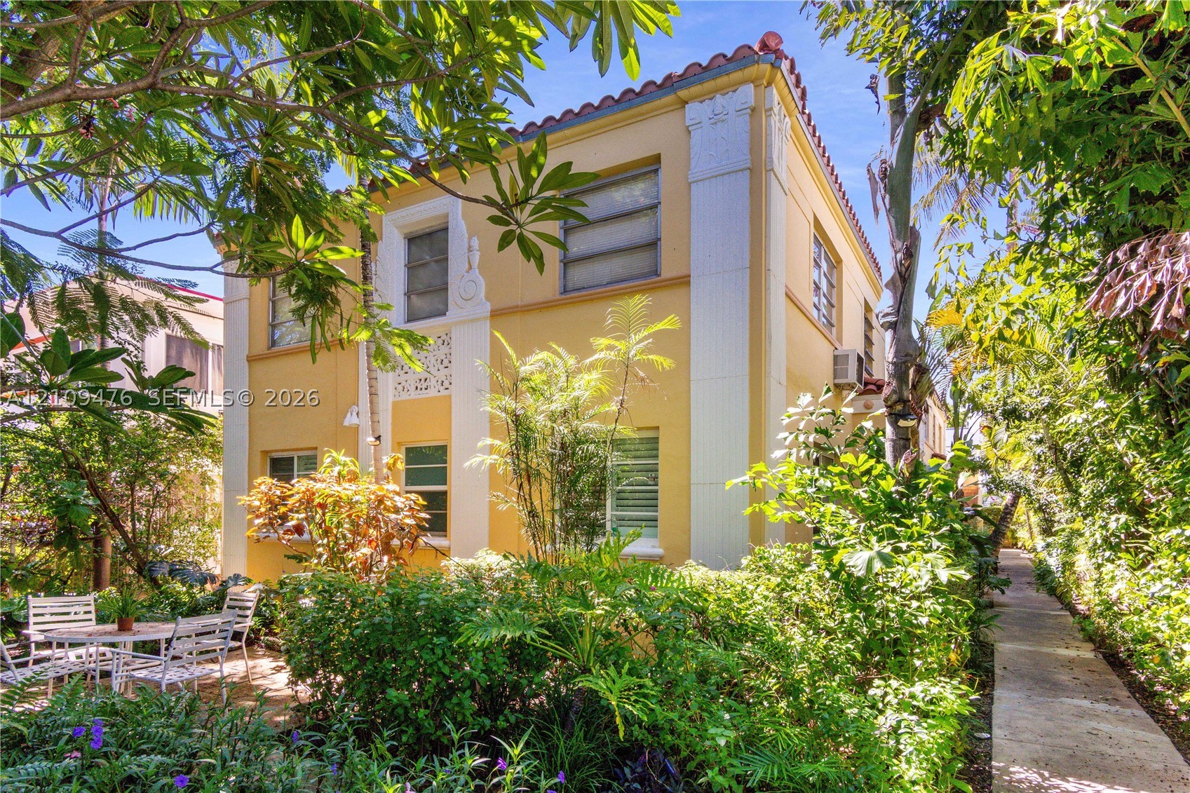 846 Jefferson Ave #4
