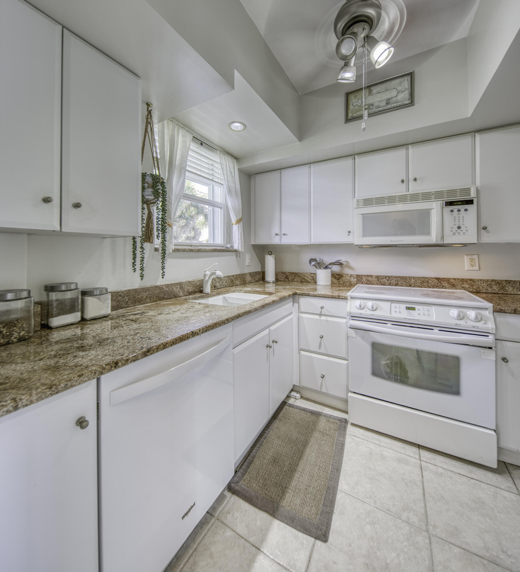 3030 S Ocean #328 Palm Beach, FL 33480