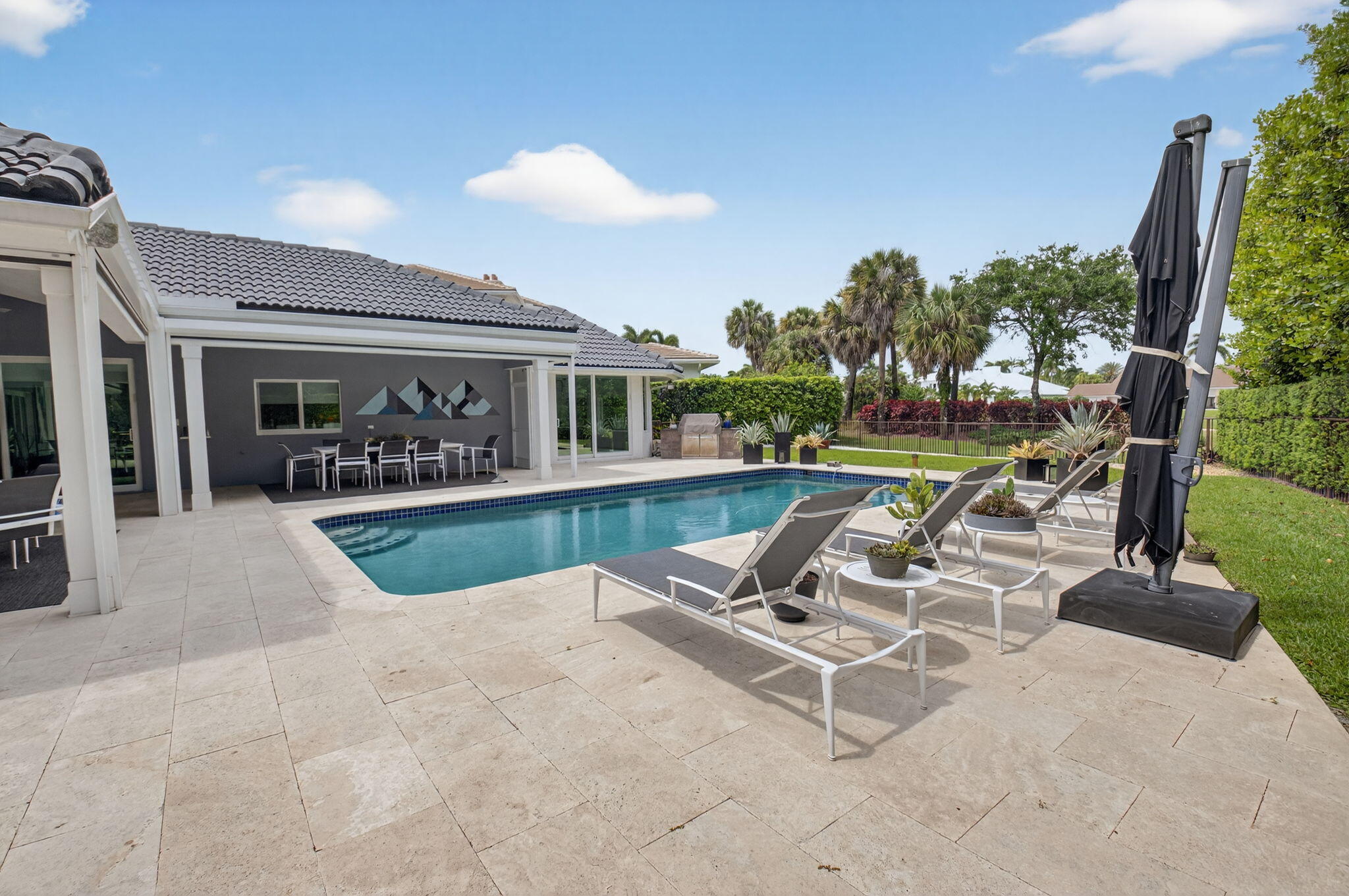 17646 Scarsdale Boca Raton, FL 33496