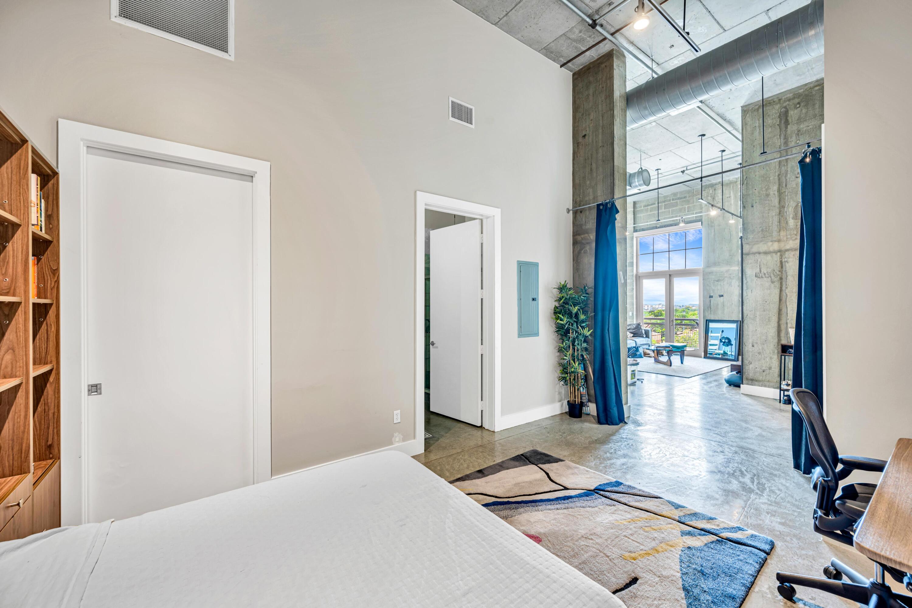 444 NW 1st #602 Fort Lauderdale, FL 33301