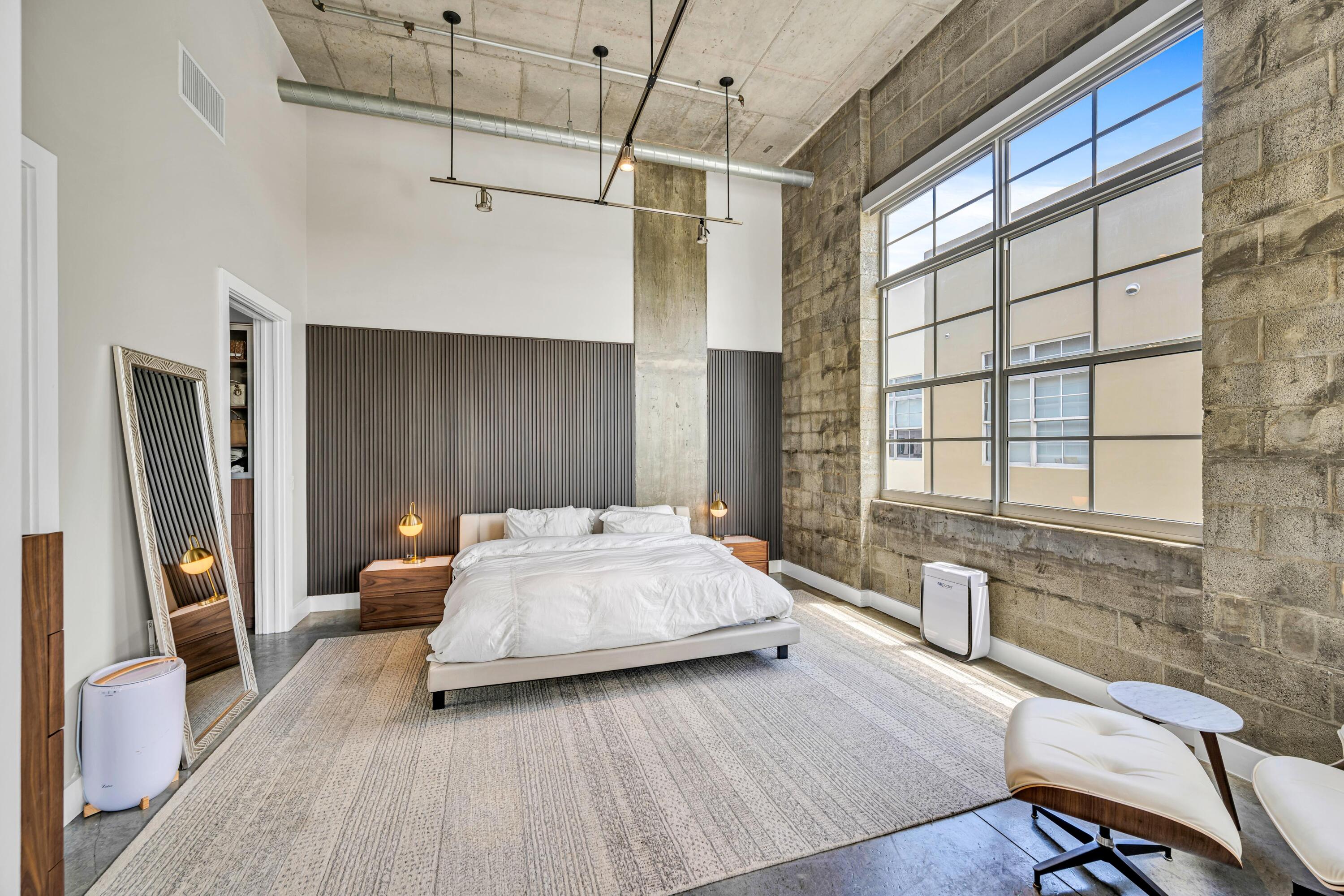 444 NW 1st #602 Fort Lauderdale, FL 33301