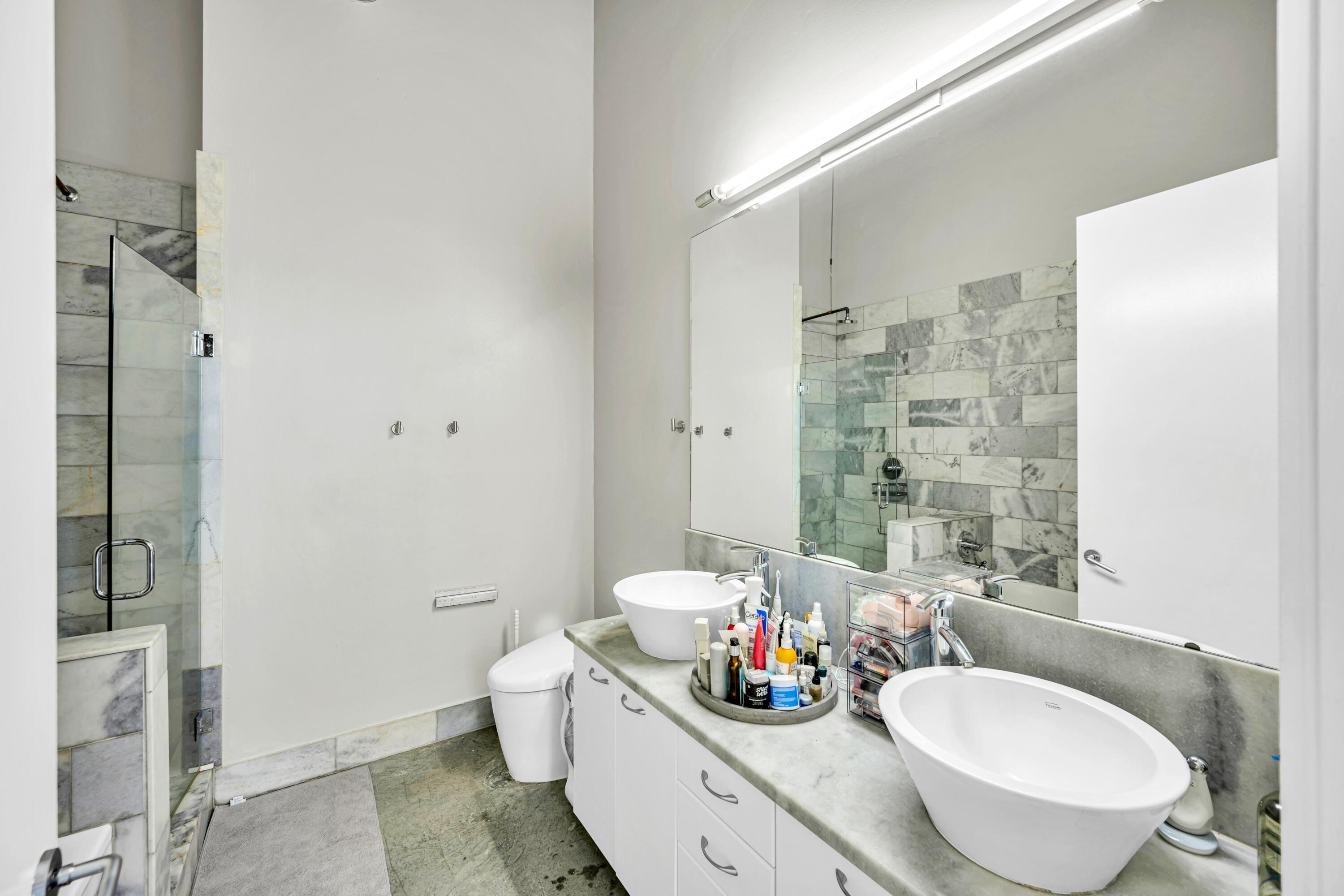 444 NW 1st #602 Fort Lauderdale, FL 33301