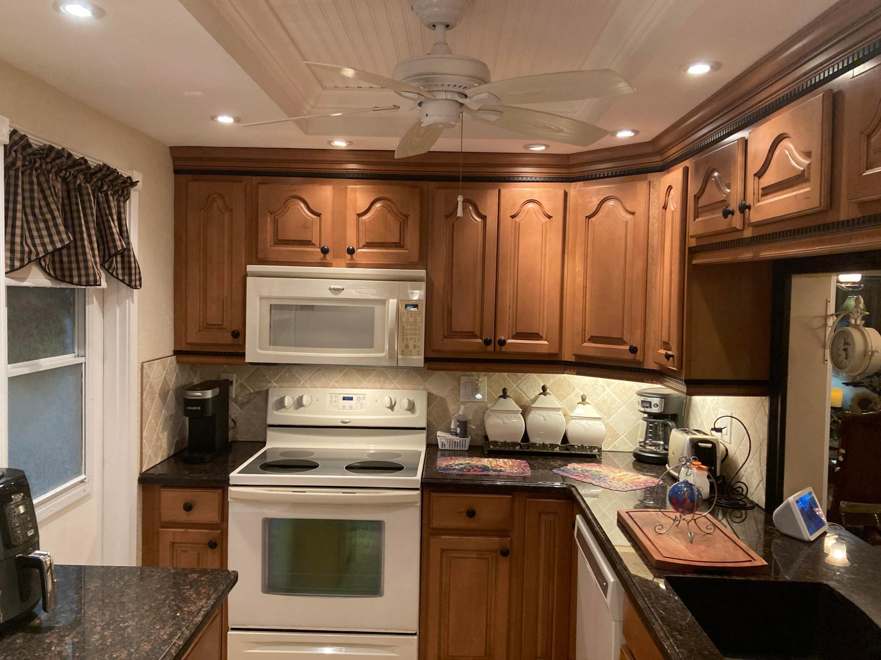 700 NE 14th #404 Hallandale Beach, FL 33009