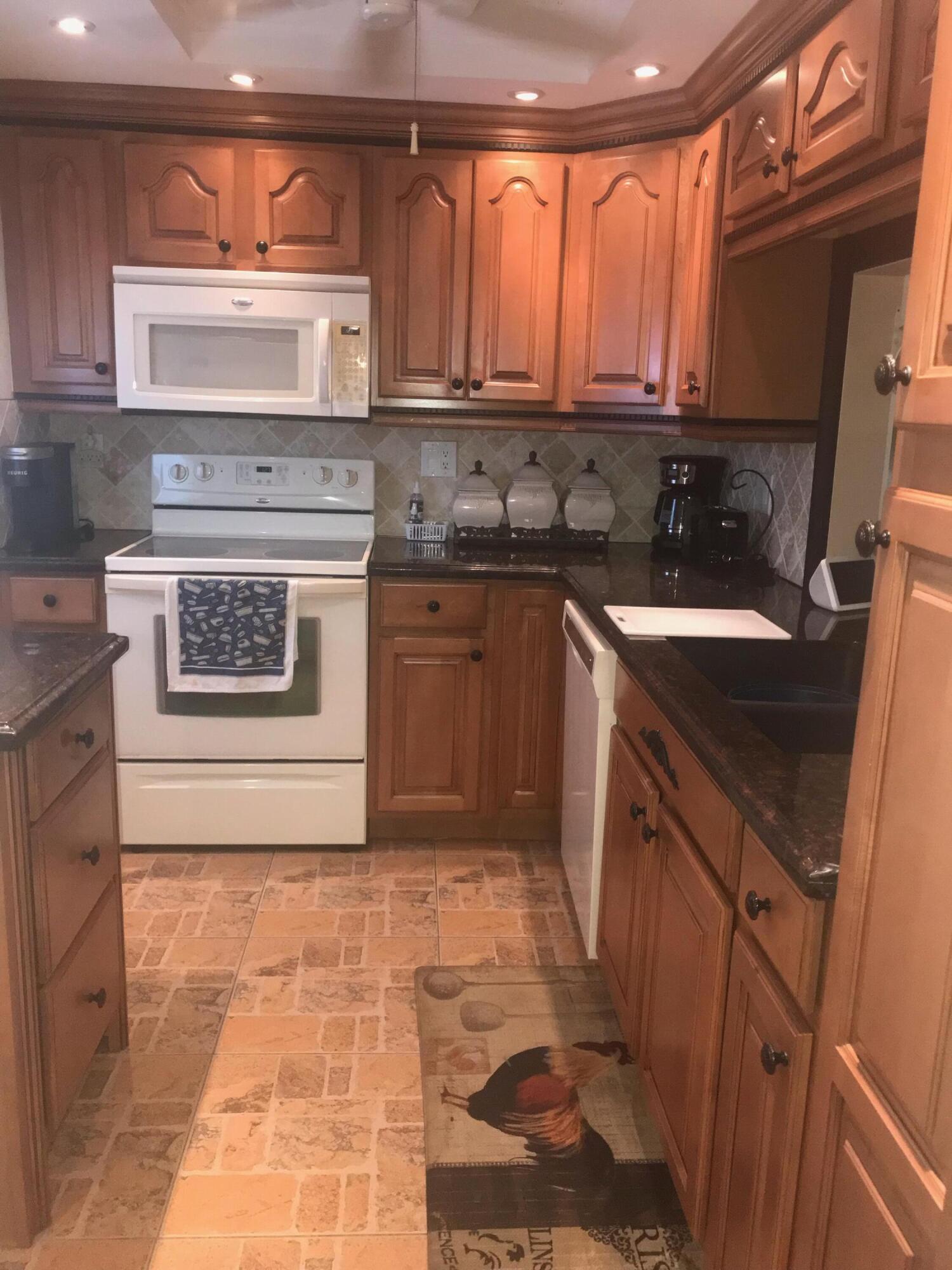 700 NE 14th #404 Hallandale Beach, FL 33009