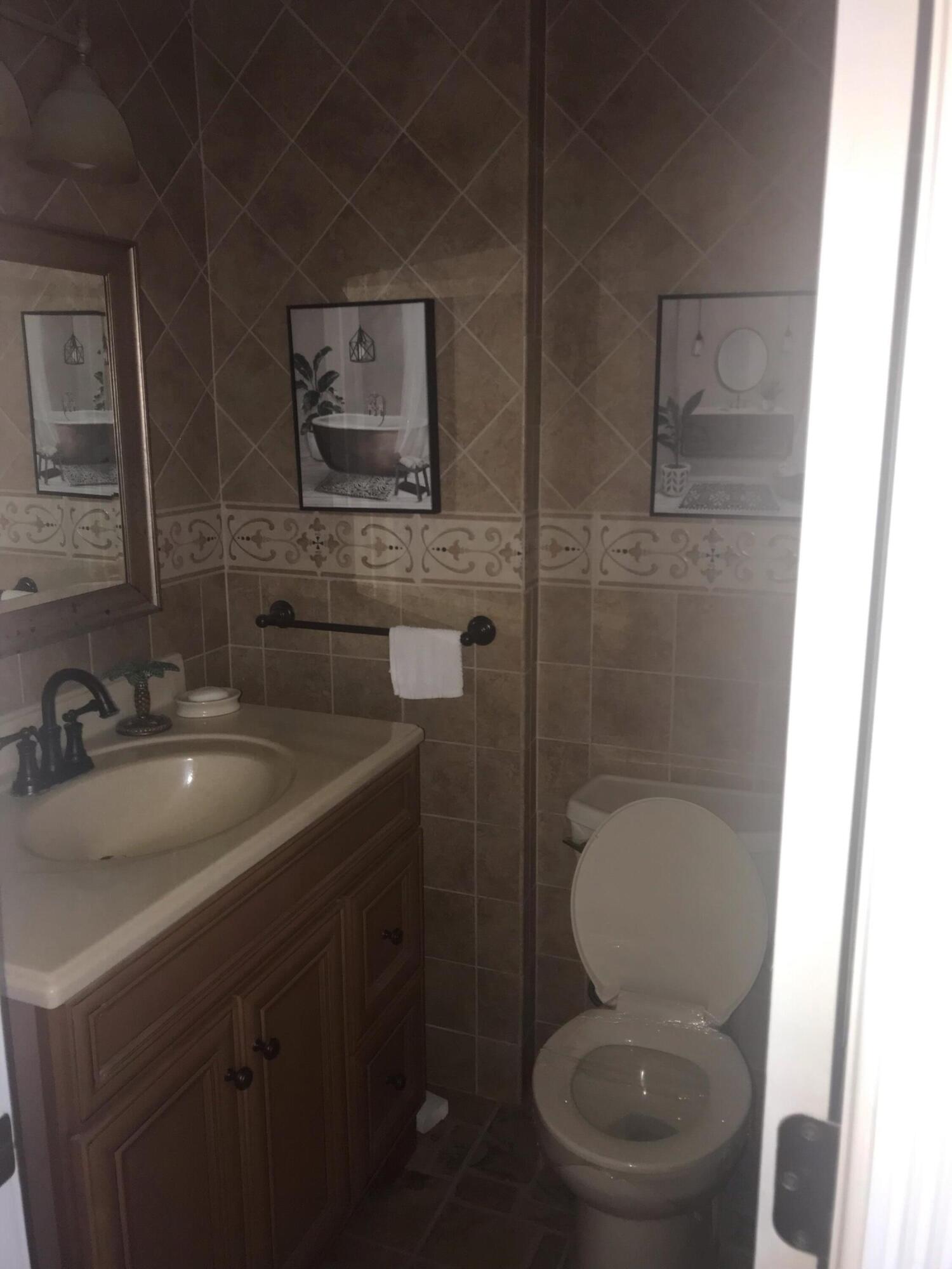 700 NE 14th #404 Hallandale Beach, FL 33009