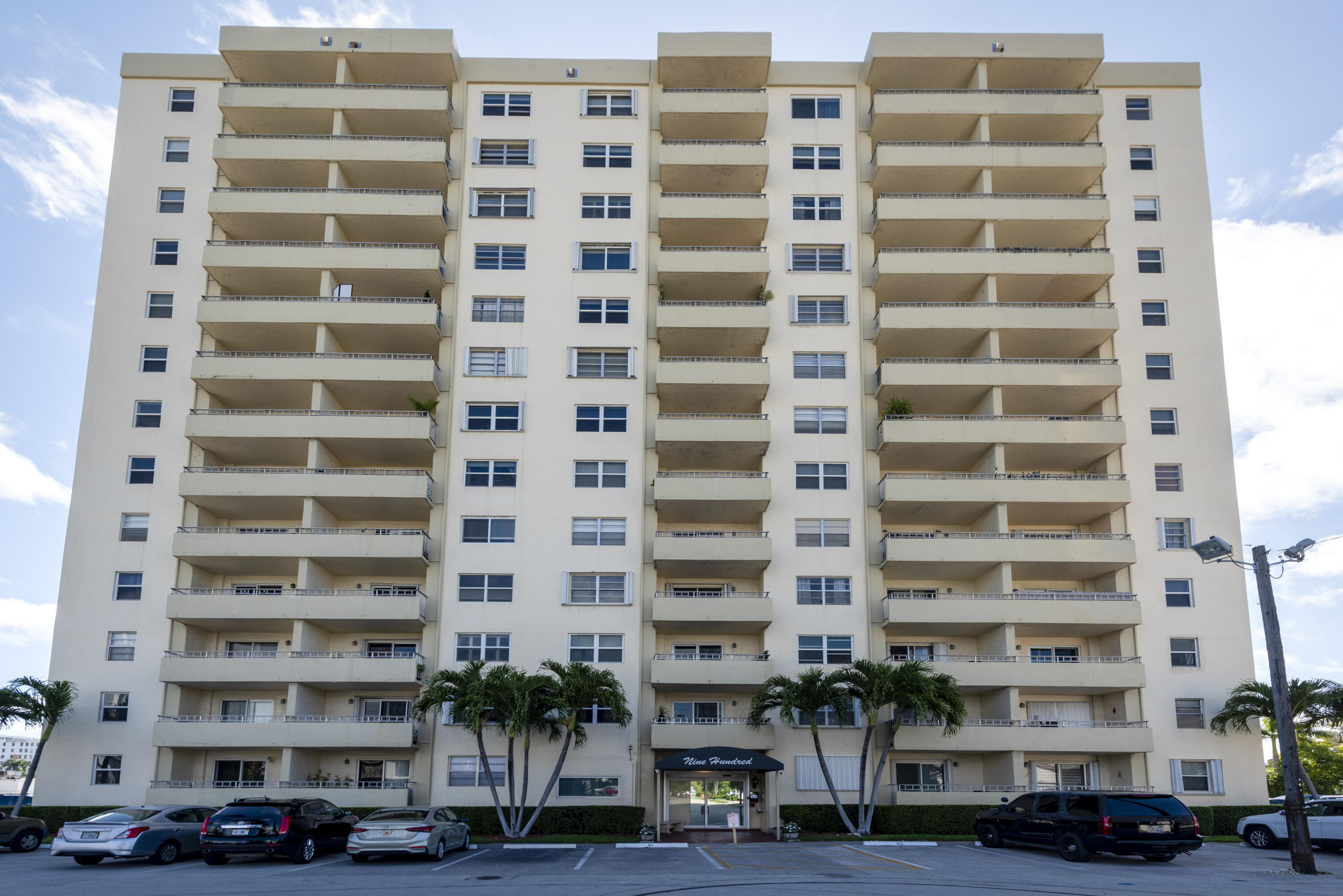 900 NE 18th #409