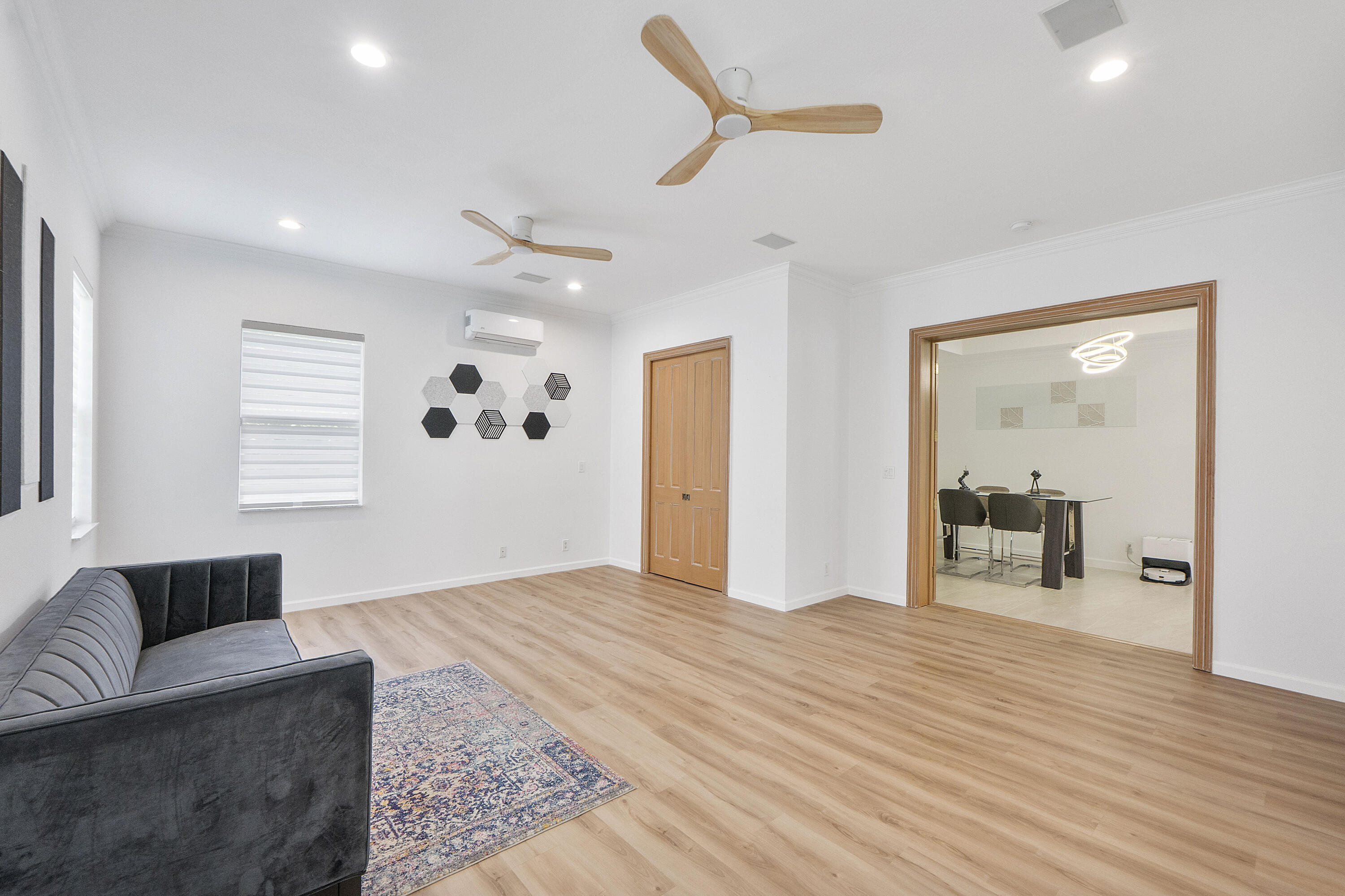 5081 NW 120th Coral Springs, FL 33076