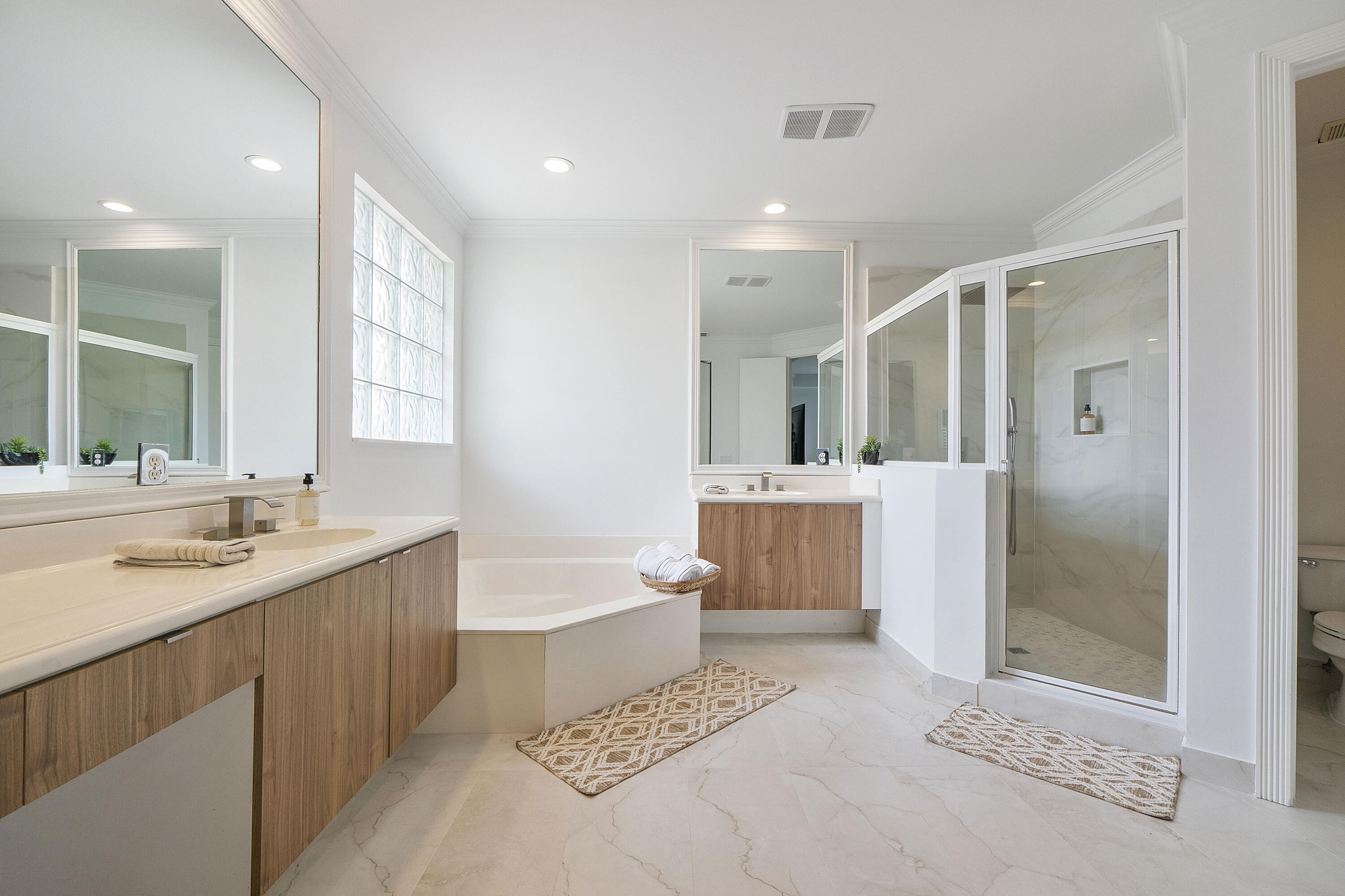 5081 NW 120th Coral Springs, FL 33076