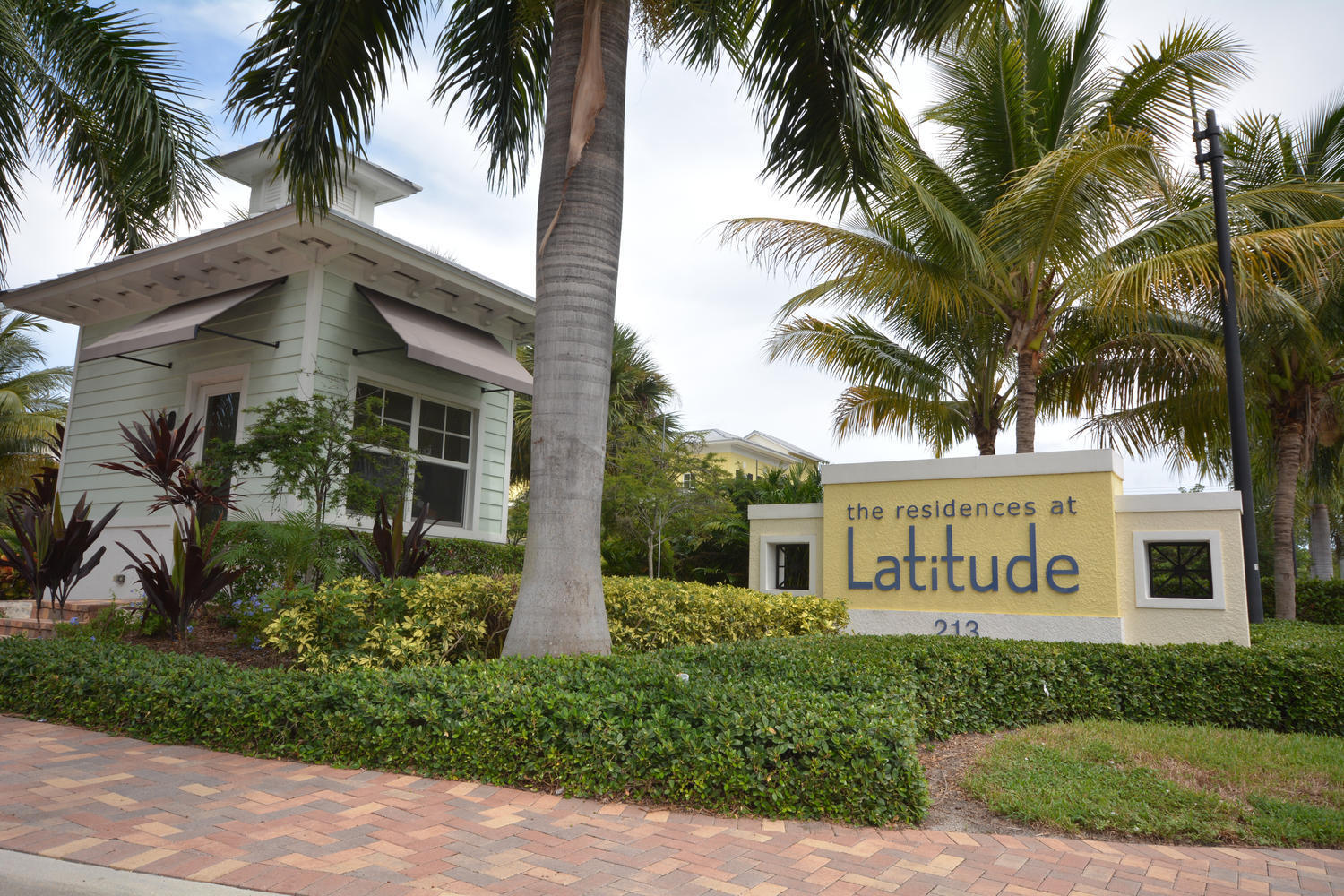 229 N Latitude