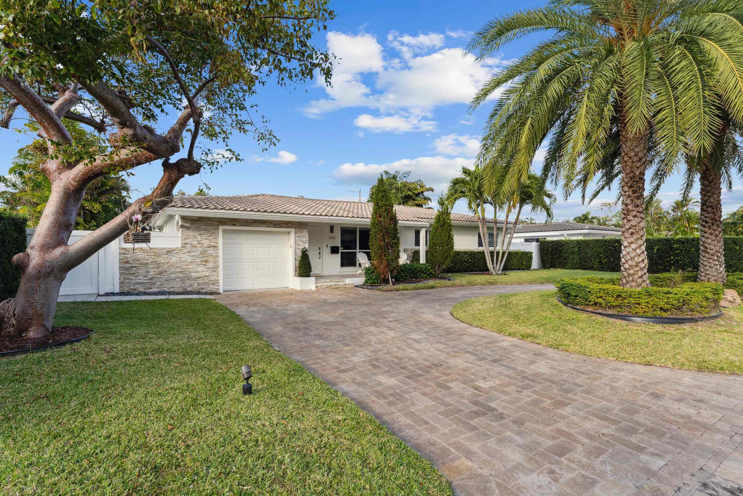 2205 NE 30th Lighthouse Point, FL 33064