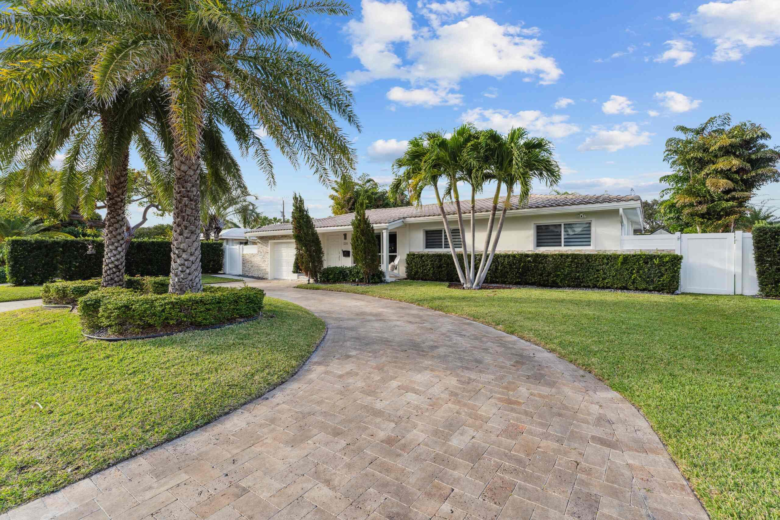 2205 NE 30th Lighthouse Point, FL 33064