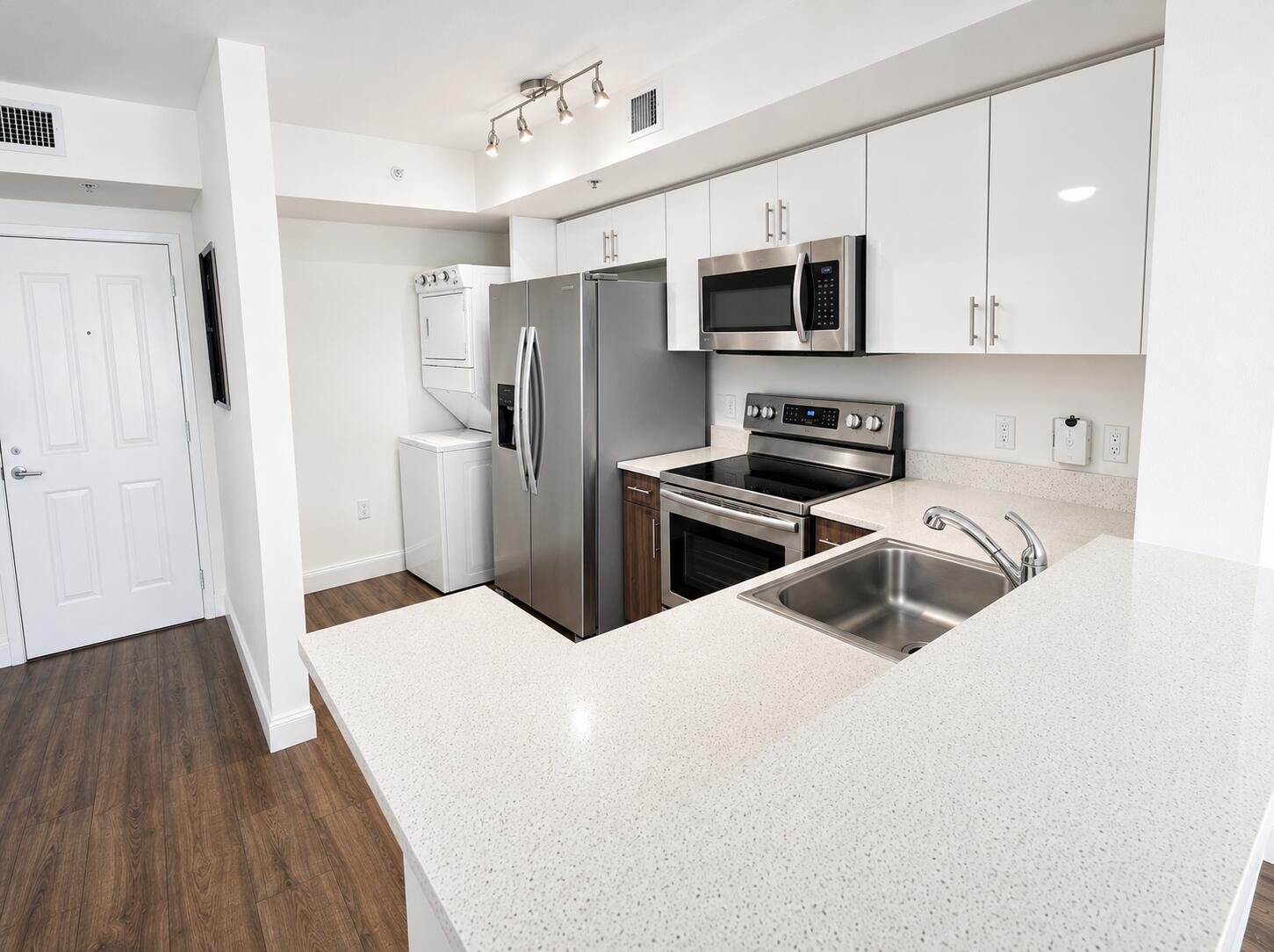 16900 N Bay #3-507