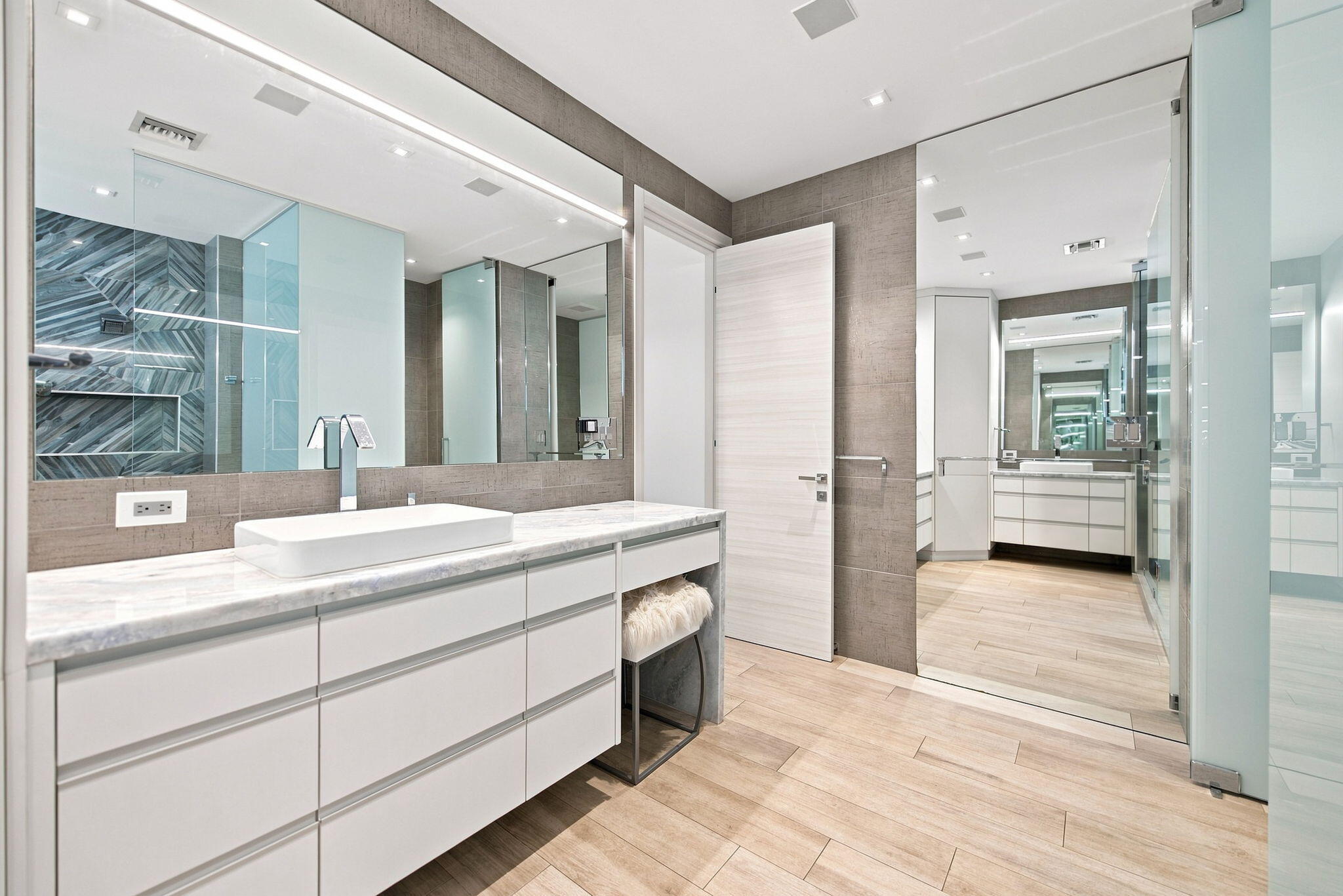 121 S Gordon Fort Lauderdale, FL 33301